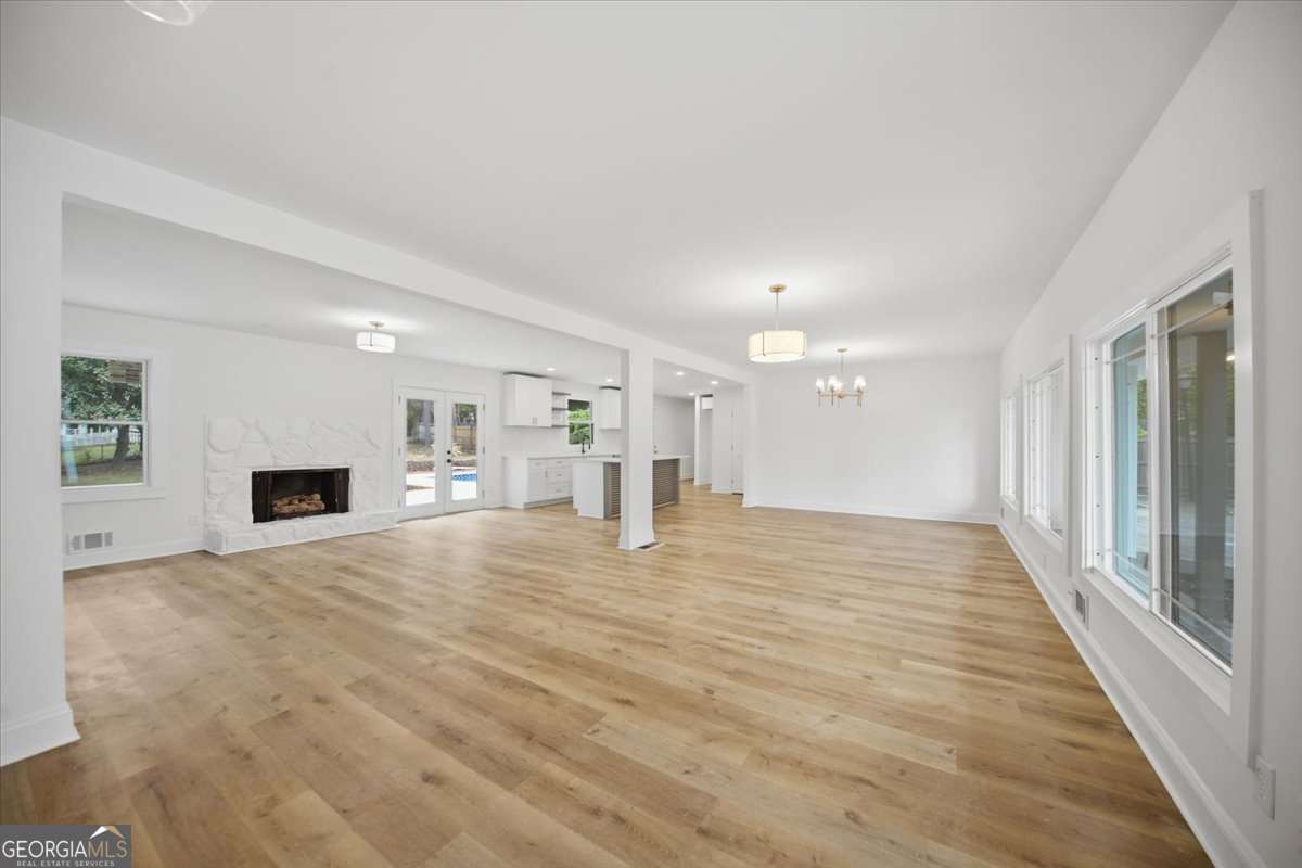 1073 Grayson Parkway Property Photo 7