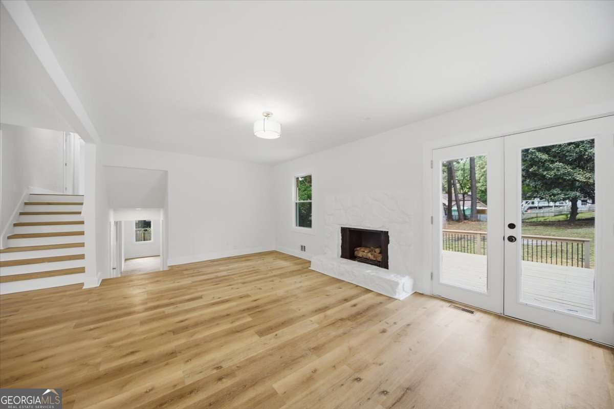 1073 Grayson Parkway Property Photo 8