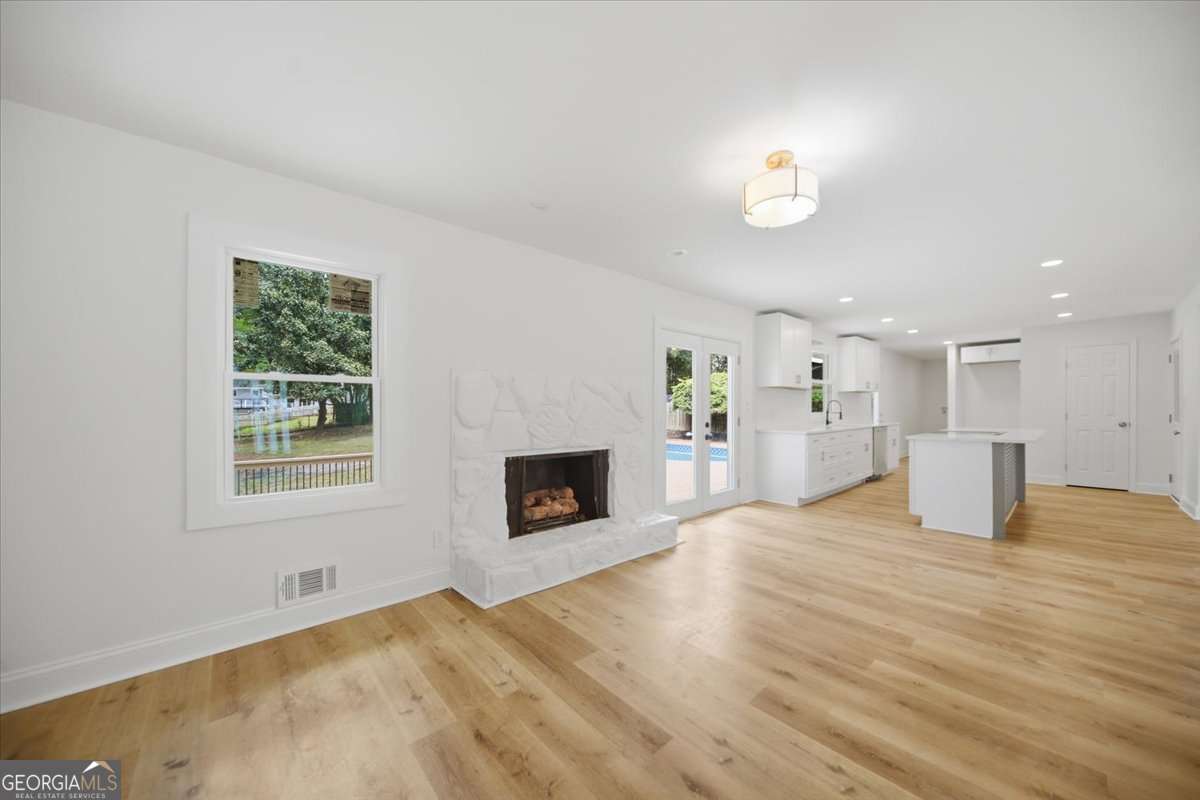 1073 Grayson Parkway Property Photo 9