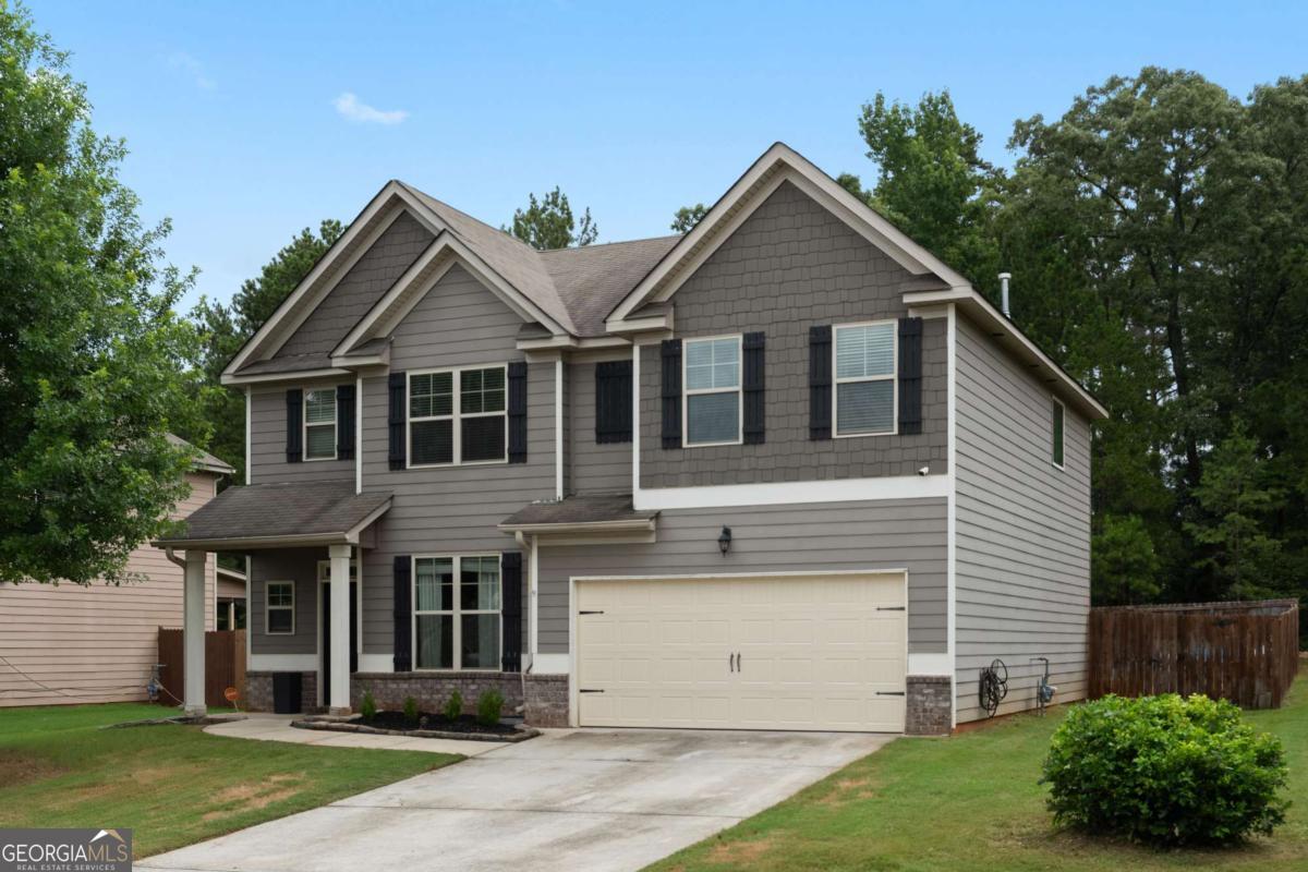210 Silver Willow Walk Property Photo 2