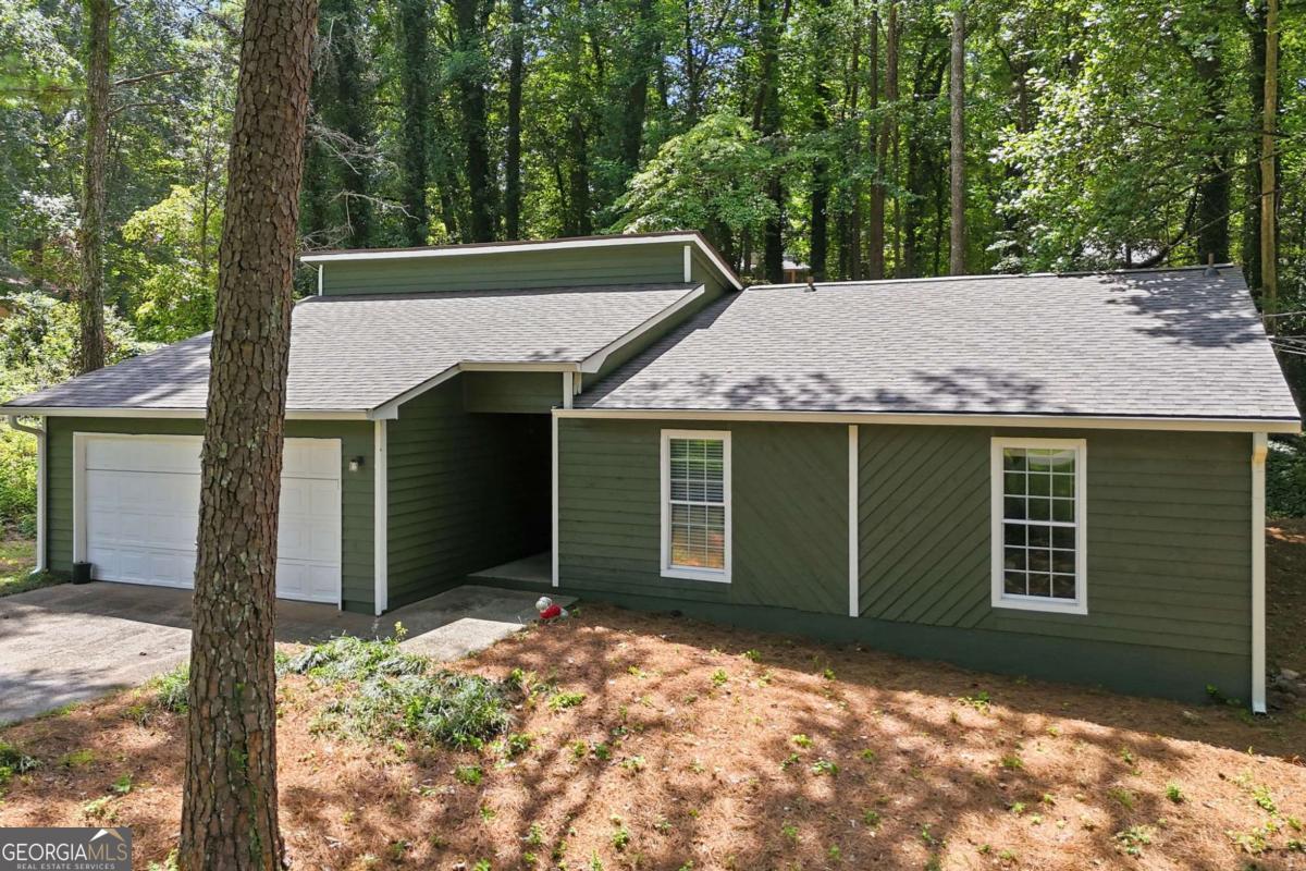 4738 Jamerson Forest Circle Property Photo 2