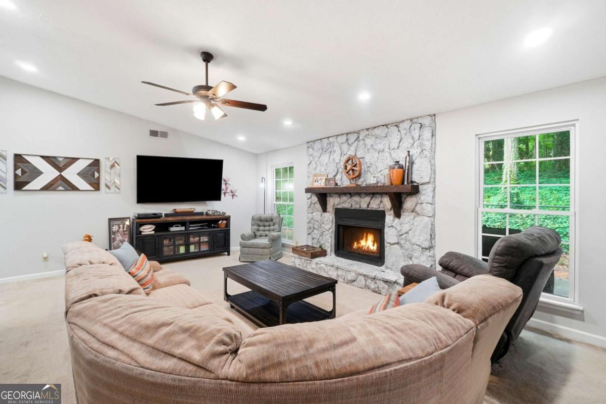 4738 Jamerson Forest Circle Property Photo 6