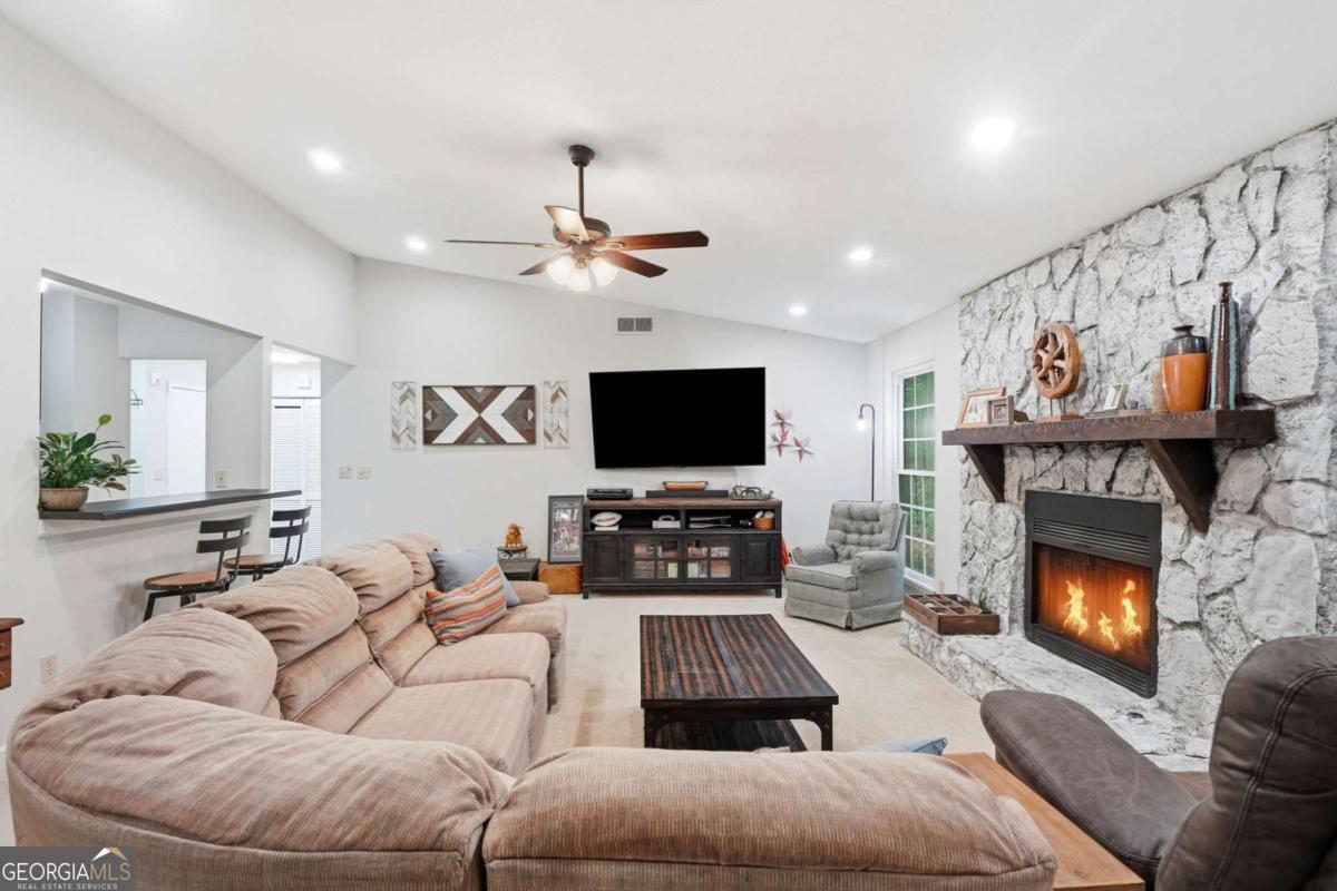 4738 Jamerson Forest Circle Property Photo 8