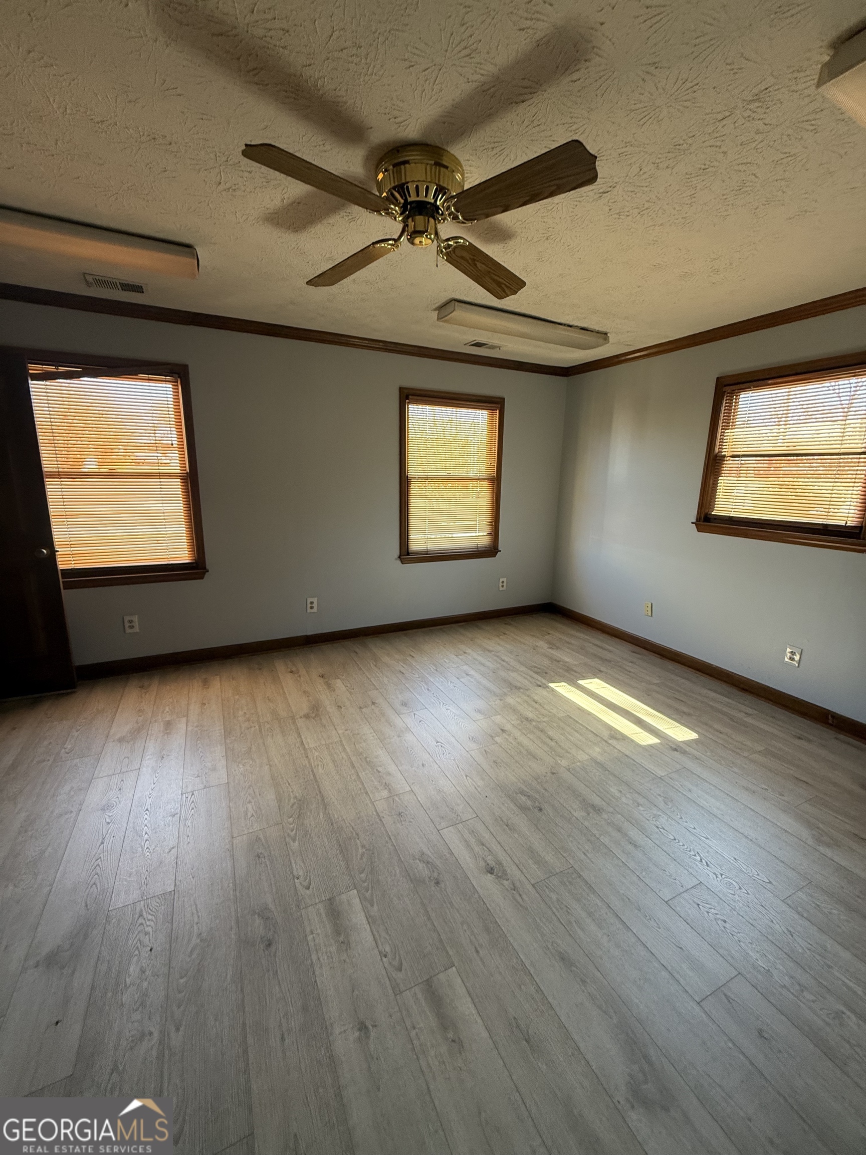 23 Lee Street Property Photo 9