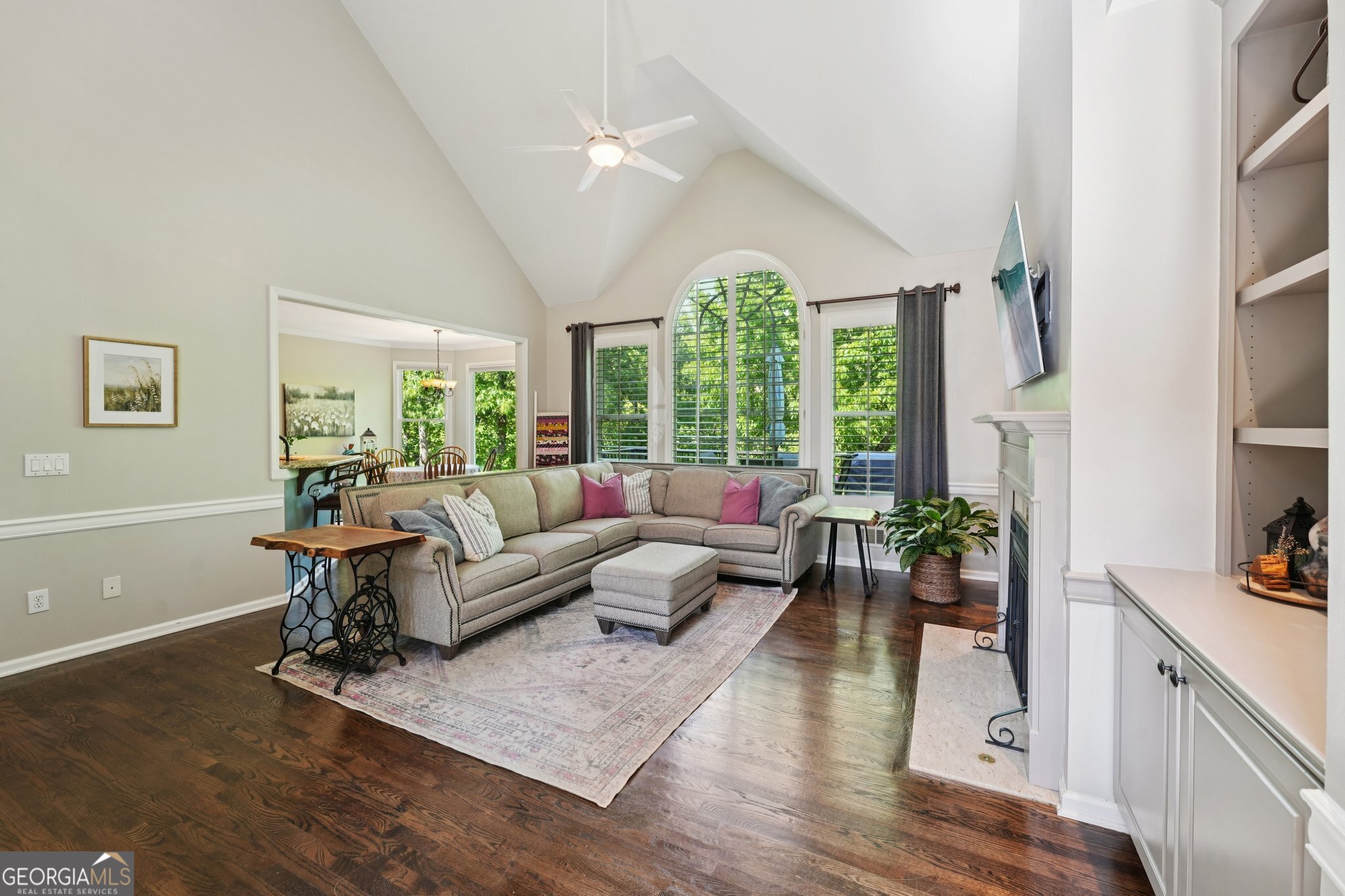 5980 Wilmington Court Property Photo 8