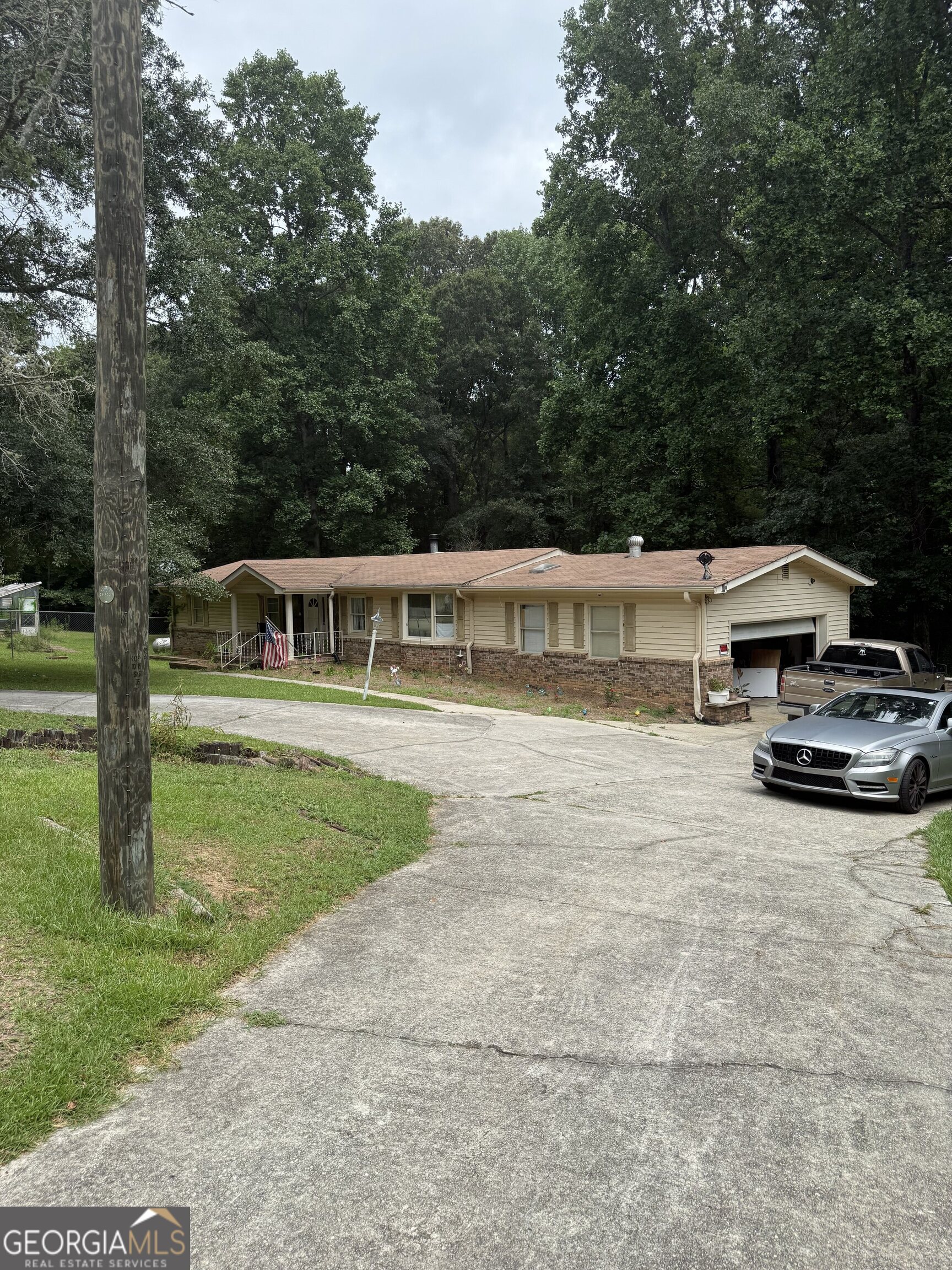230 Camp Ground Road Property Photo 1