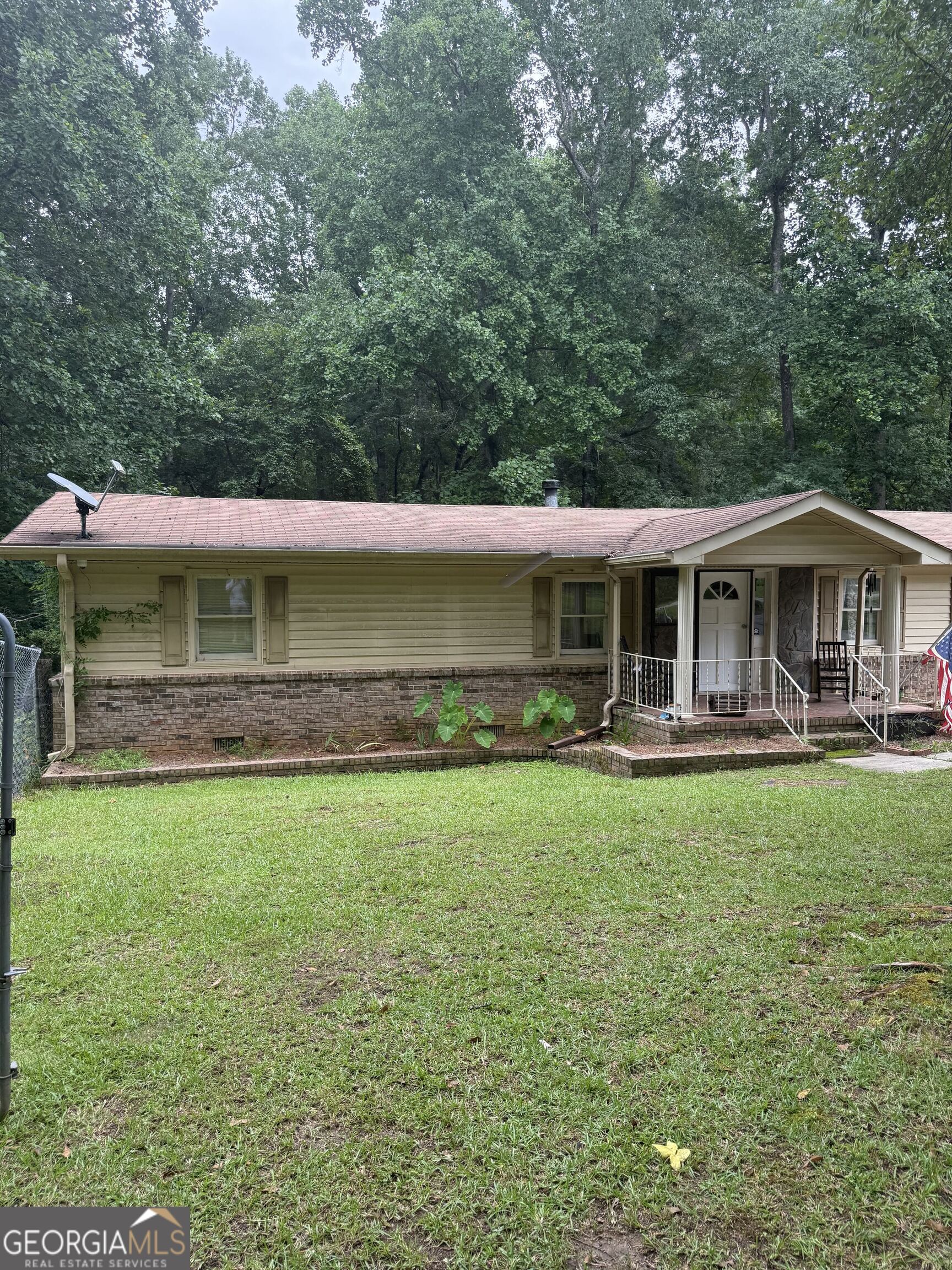 230 Camp Ground Road Property Photo 2