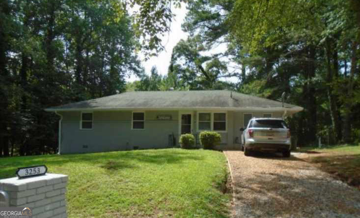 3253 Katomarick Drive SE Property Photo 1