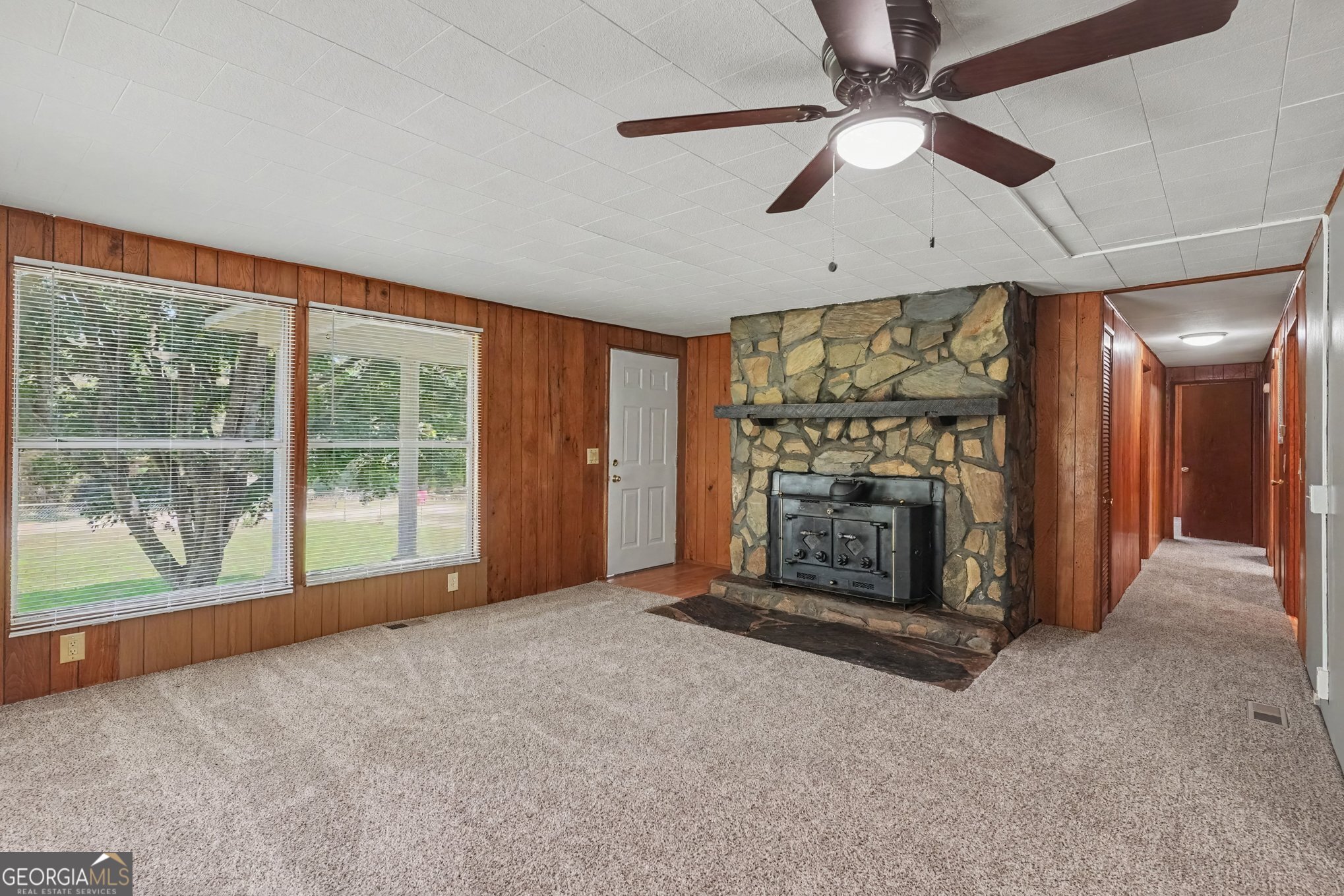 45 E James Circle Property Photo 2