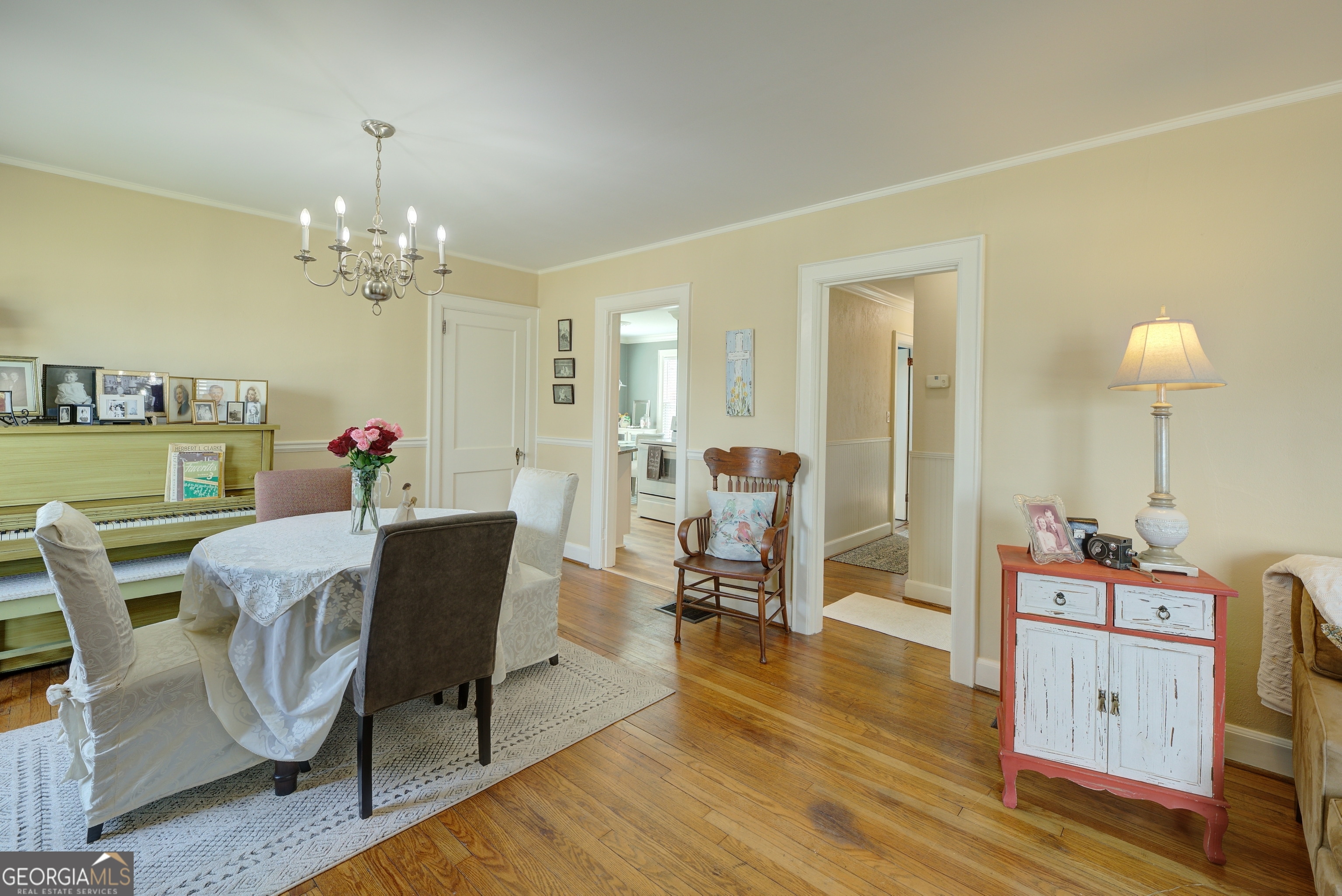 1005 S Crest Road Property Photo 11