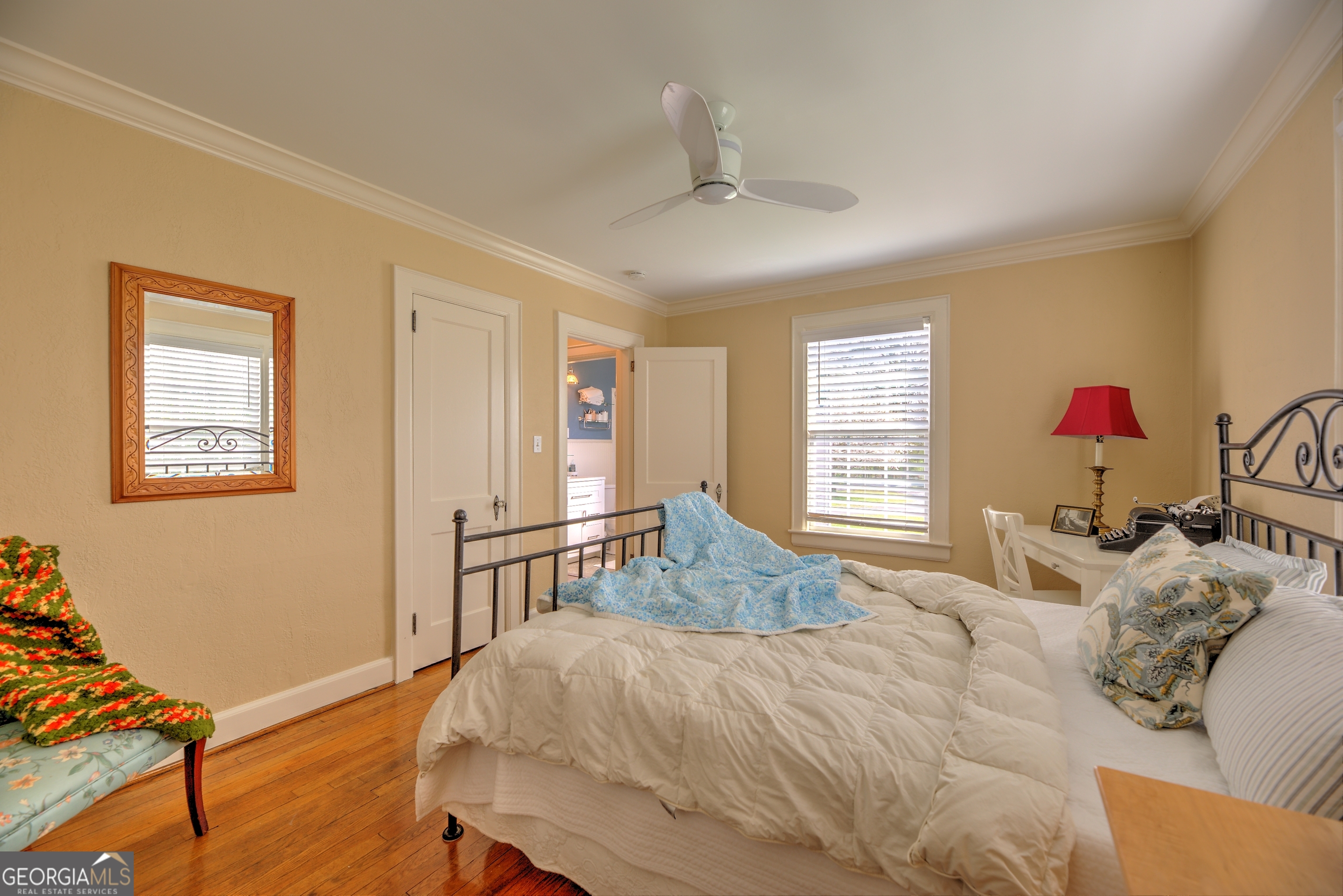 1005 S Crest Road Property Photo 15
