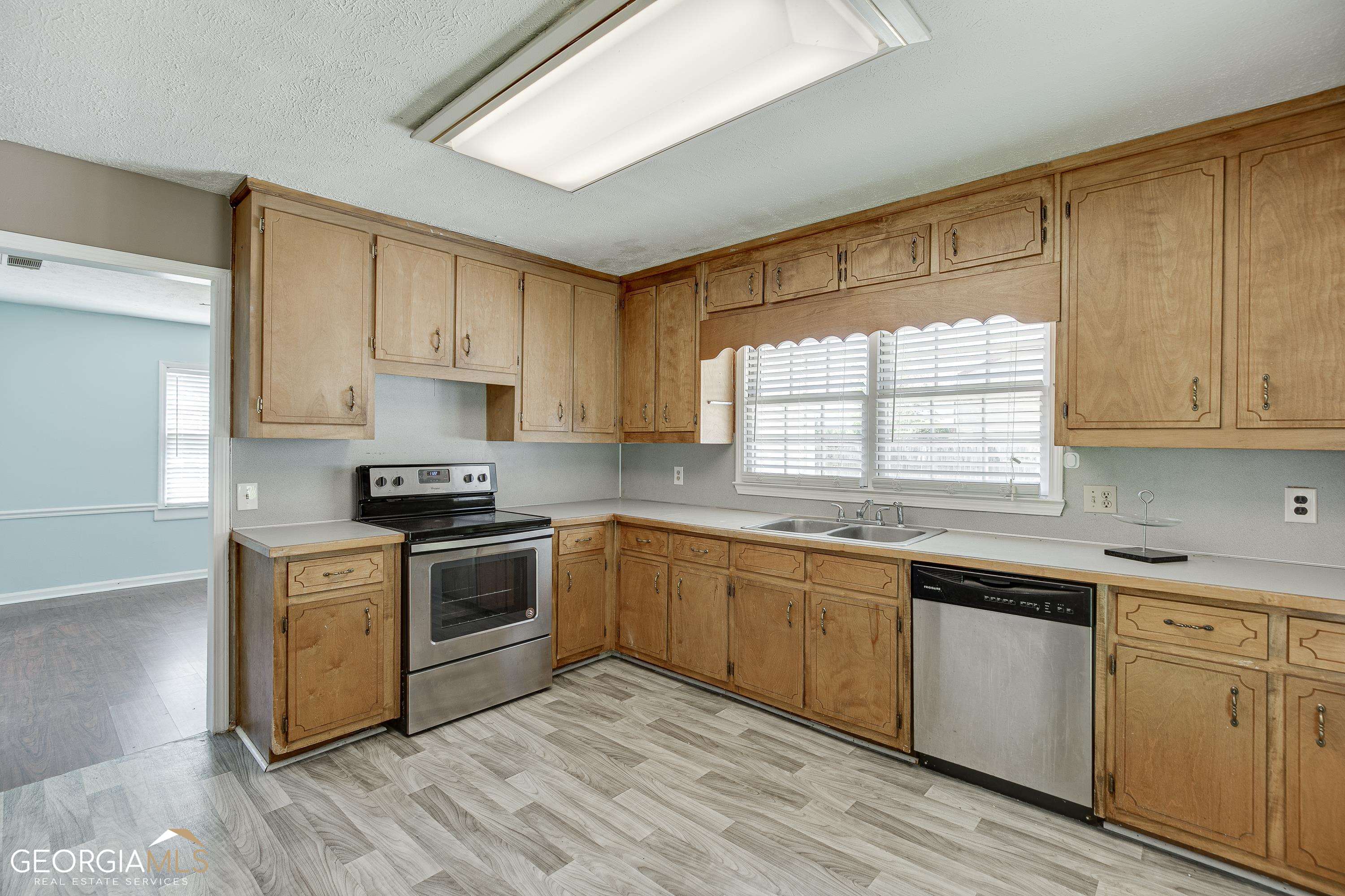 6076 Atlanta Highway Property Photo 6