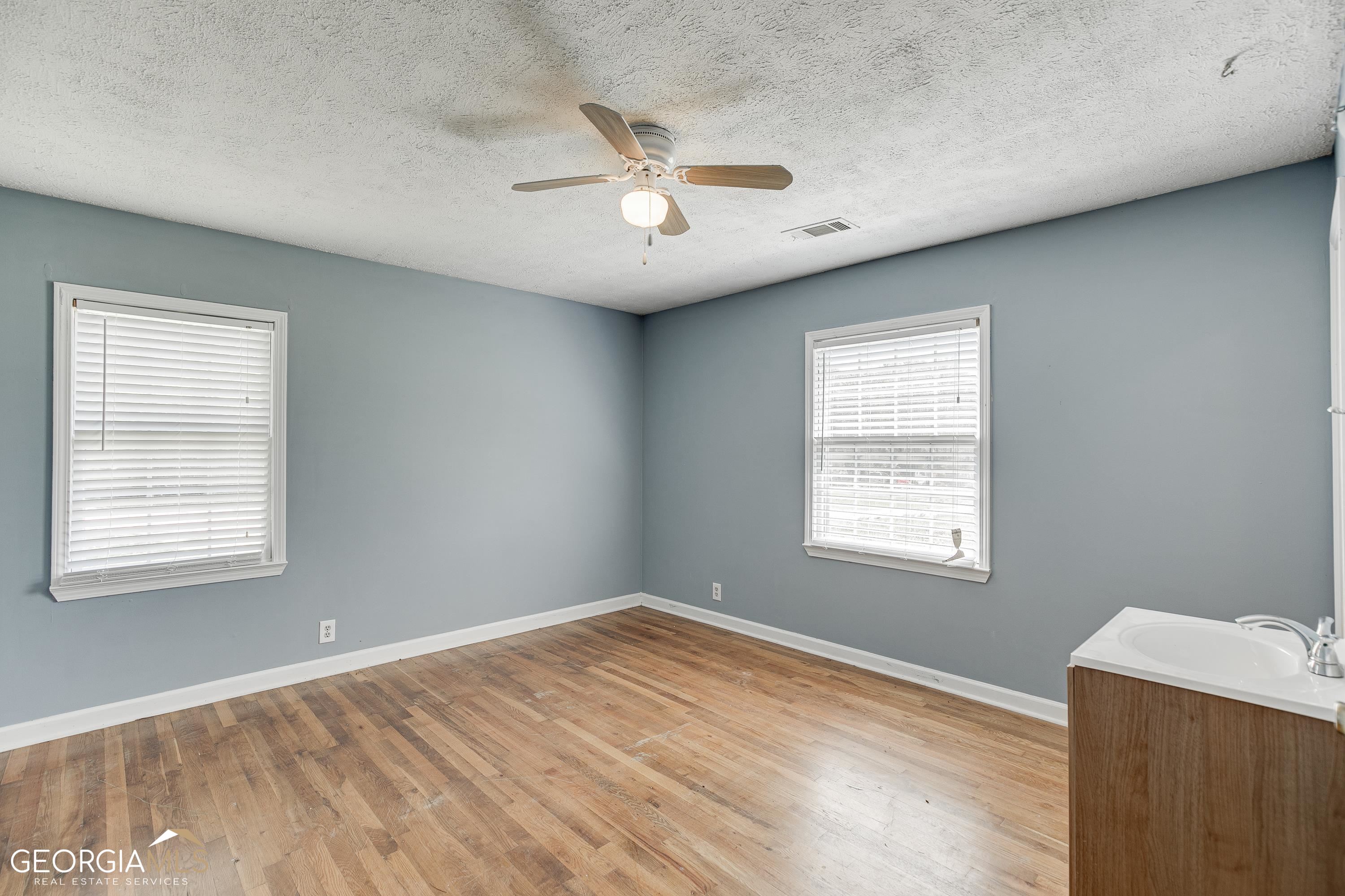 6076 Atlanta Highway Property Photo 8