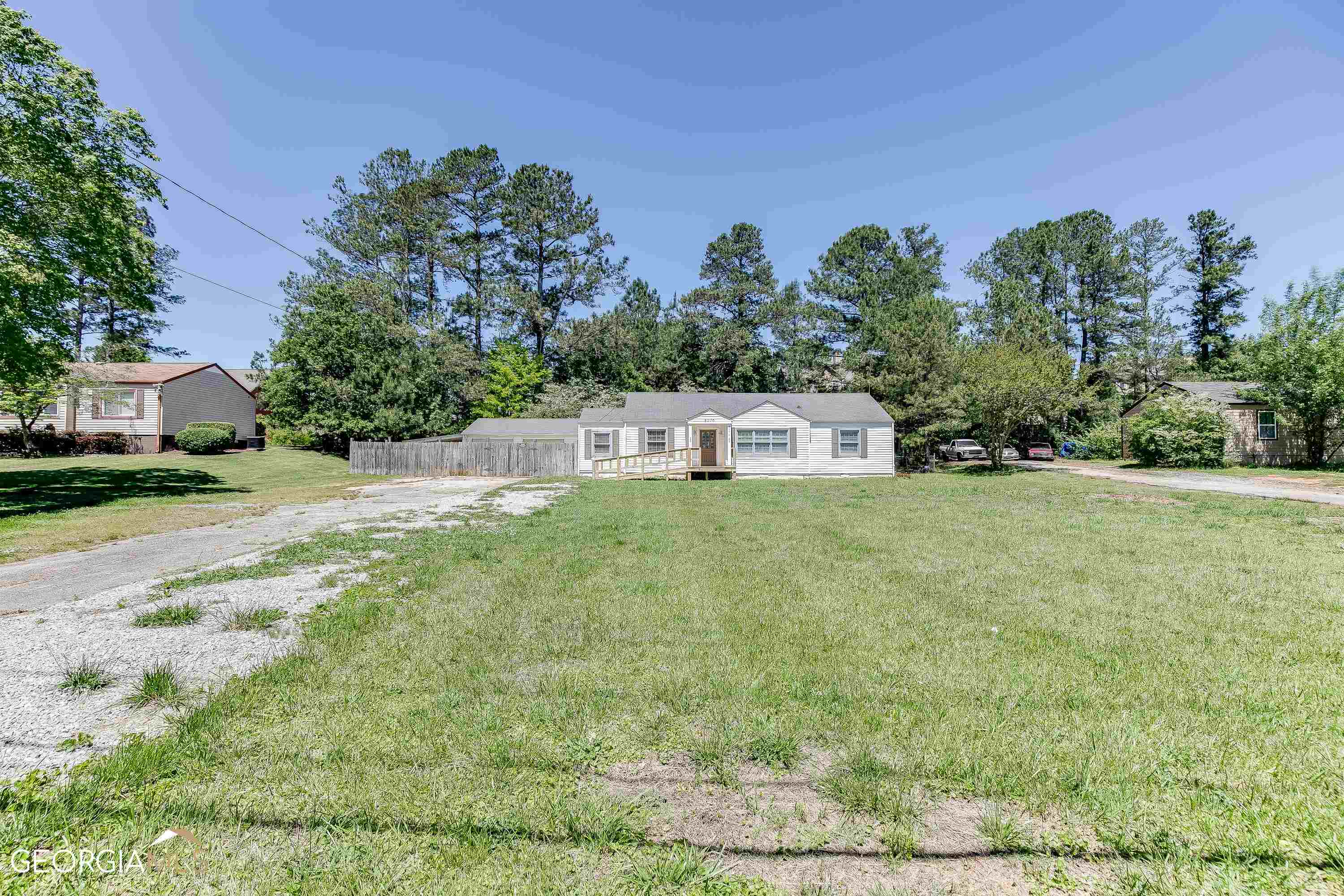 6076 Atlanta Highway Property Photo 10