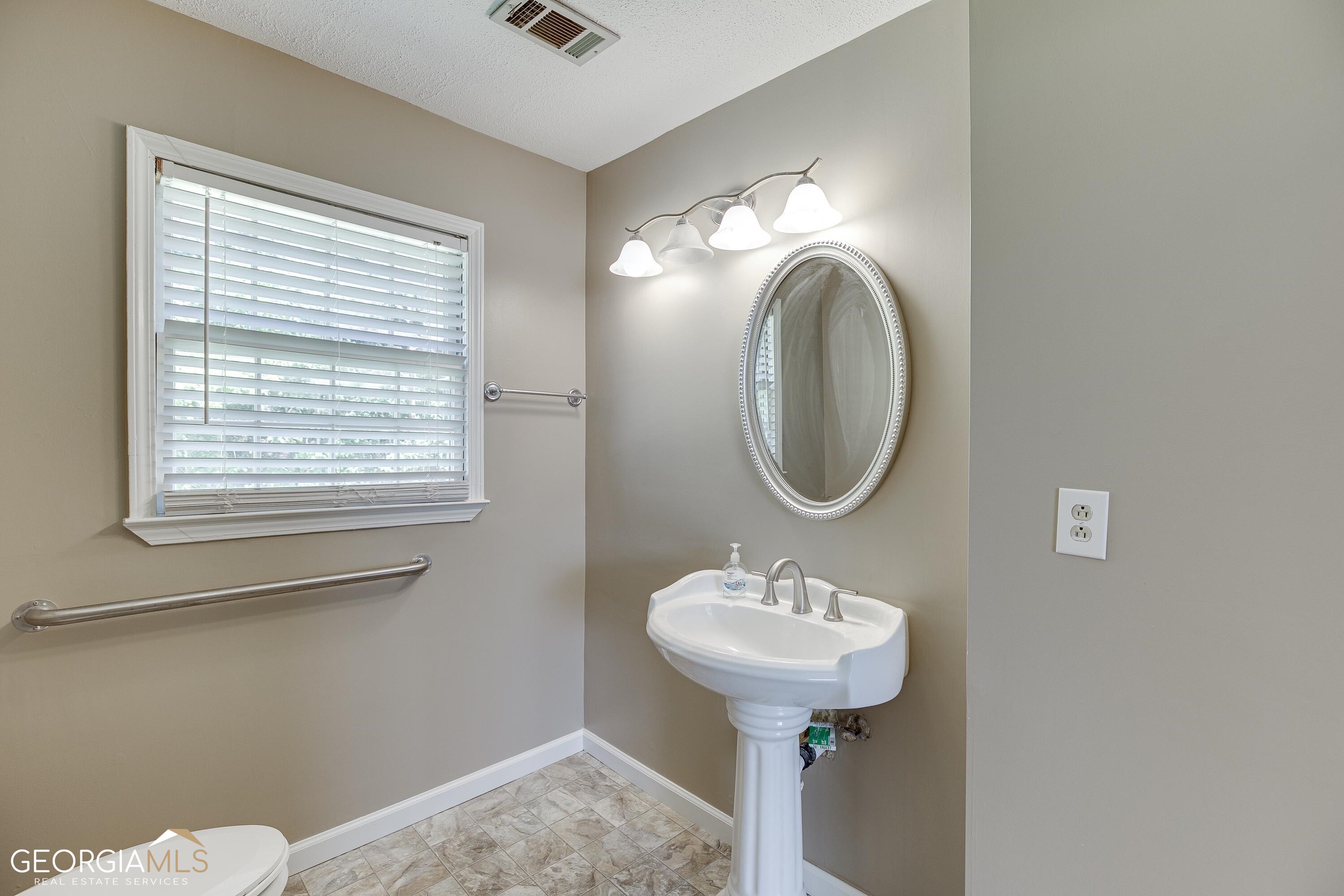 6076 Atlanta Highway Property Photo 26