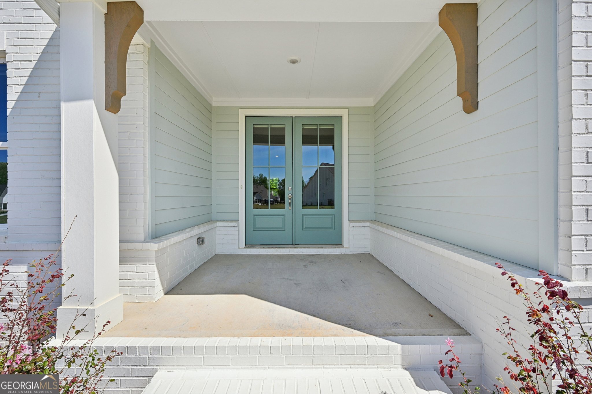 7945 Heritage Farm Court Property Photo 6