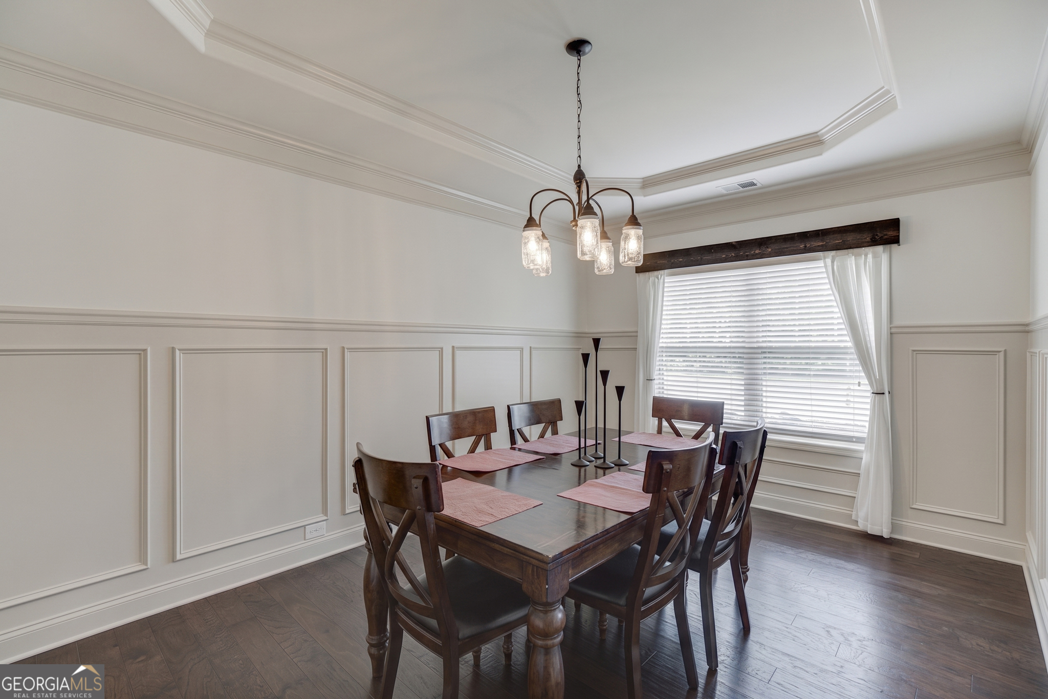 4820 Rockingham Run Property Photo 8