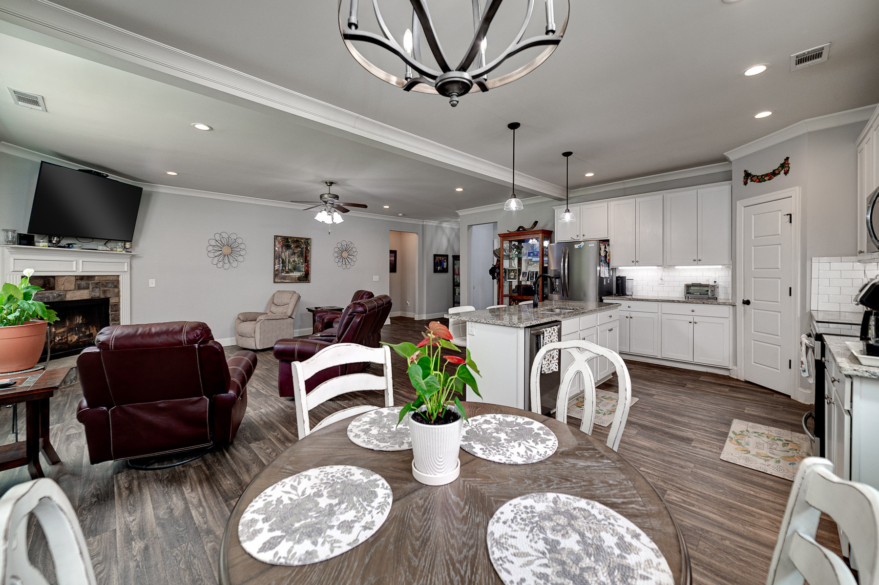 90 Wagon Trail Property Photo 49