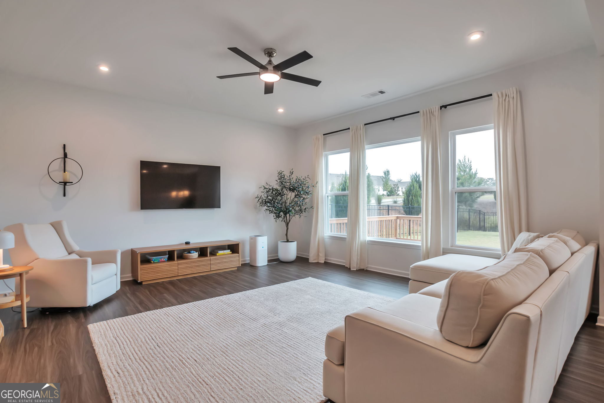1106 Michigan Circle Property Photo 6