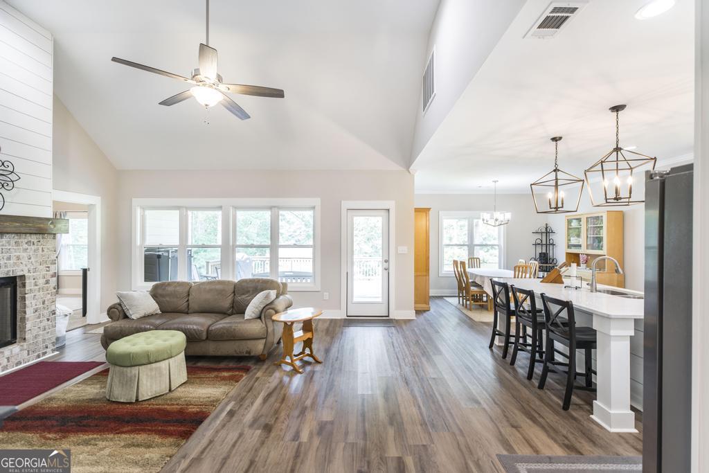 266 Lakeview Drive Property Photo 12