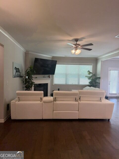 1476 Harlequin Way Property Photo 7