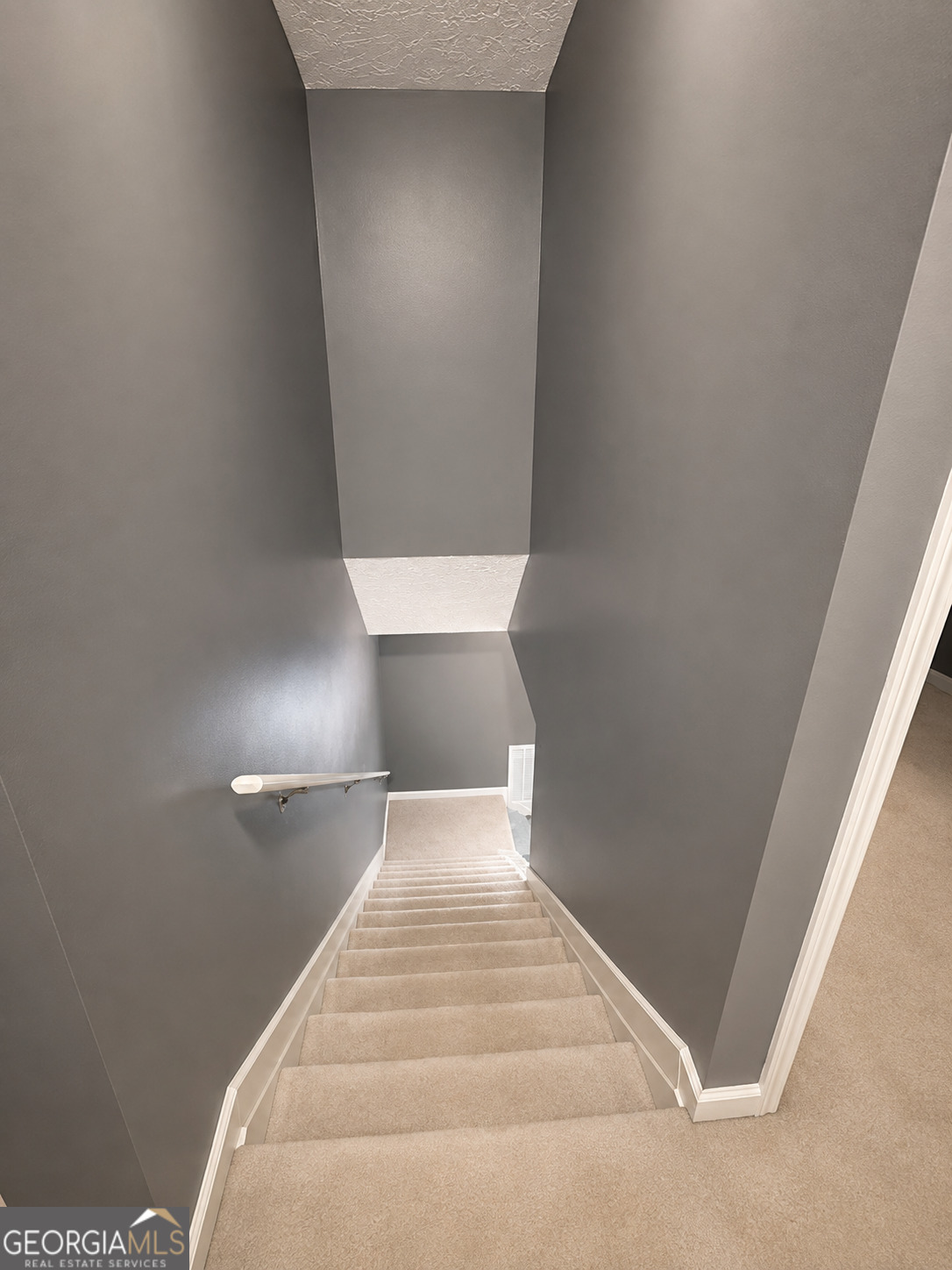 124 Heathrow Drive Property Photo 8