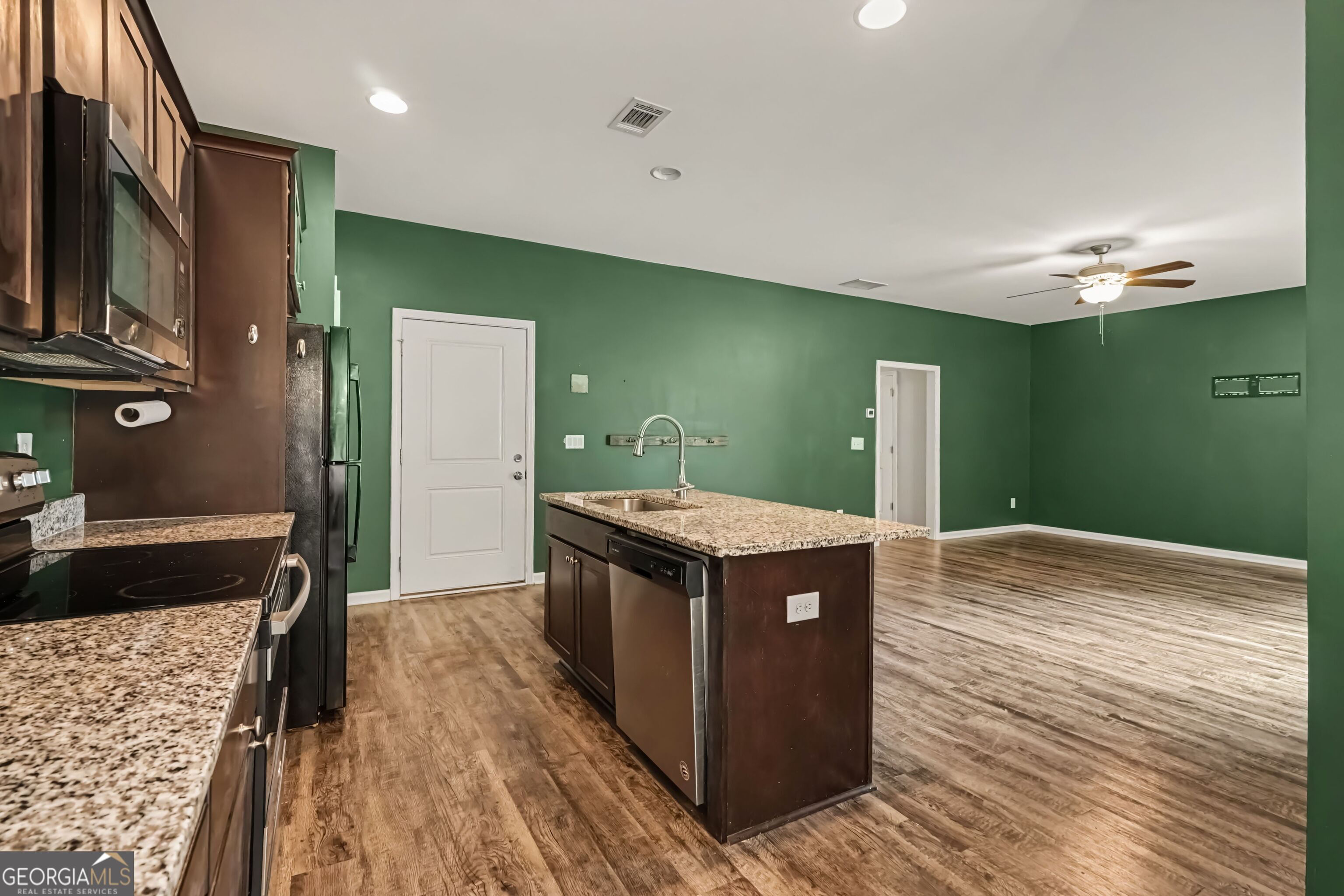 734 Dawn Place Property Photo 16