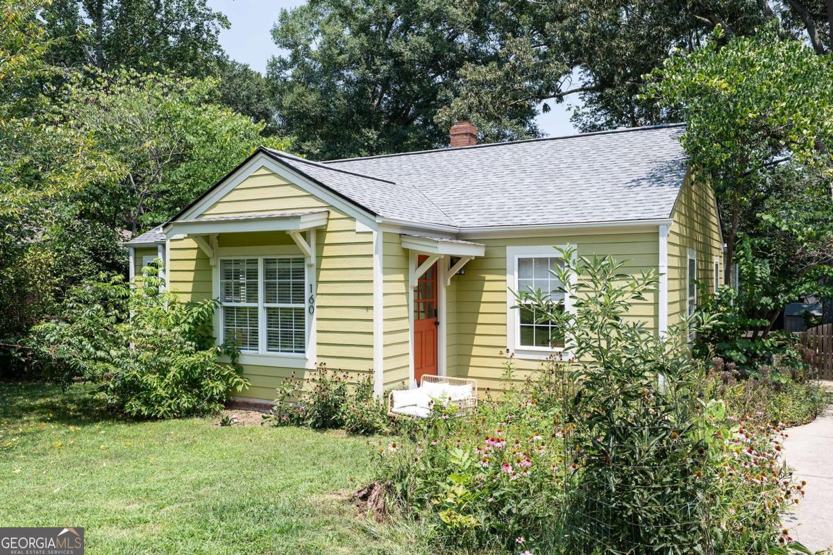 160 Crestview Circle Property Photo 1