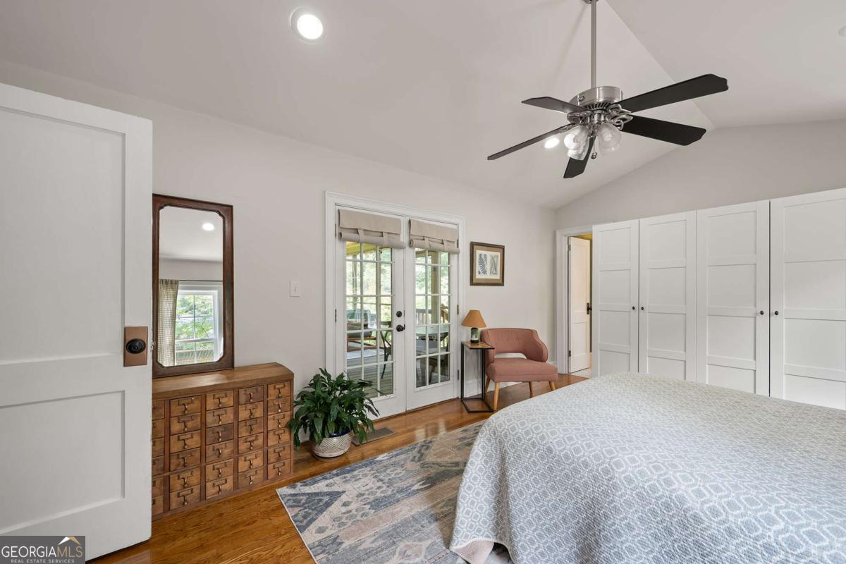 160 Crestview Circle Property Photo 14