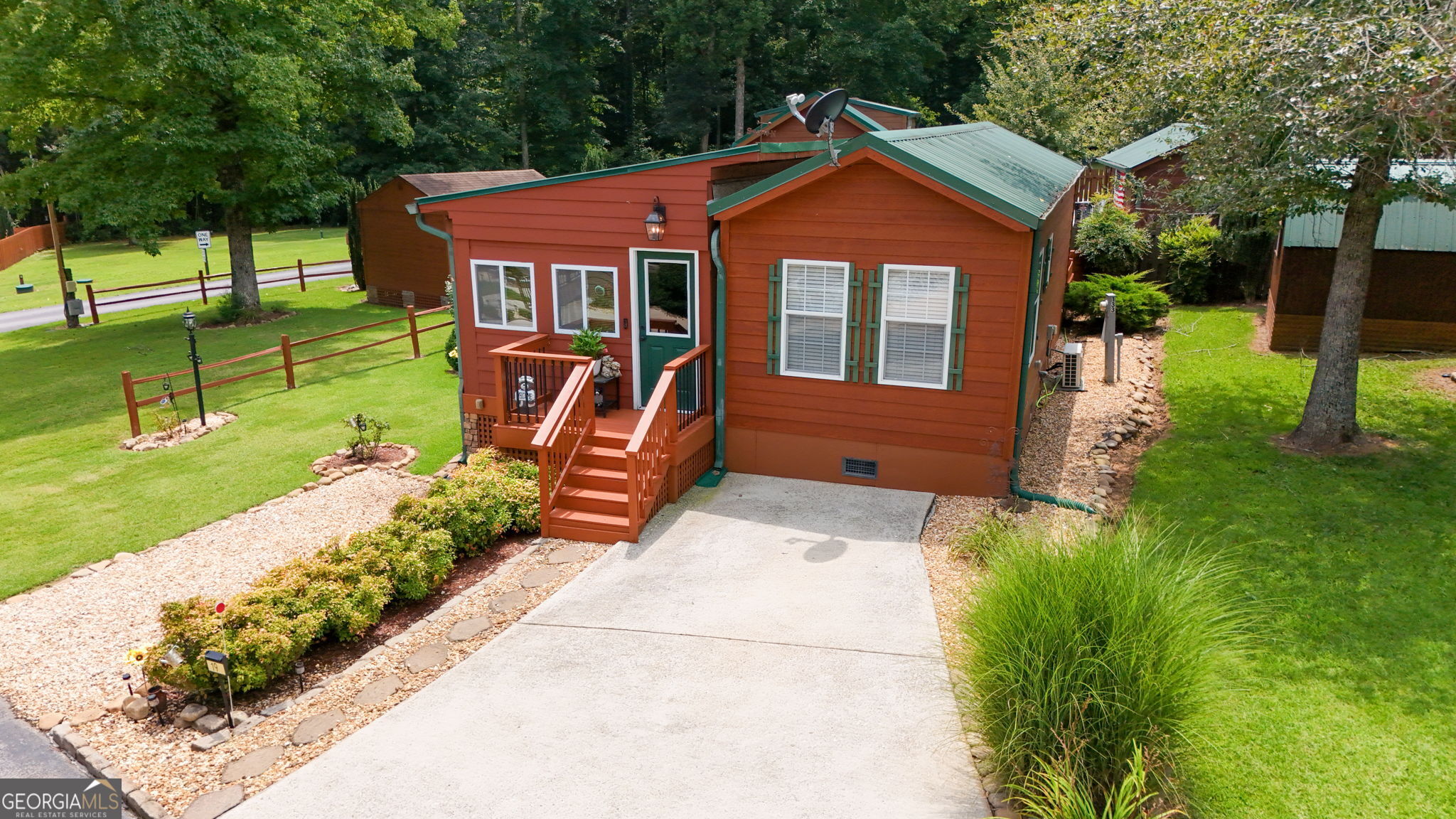 19 Wapiti Lane Property Photo 12