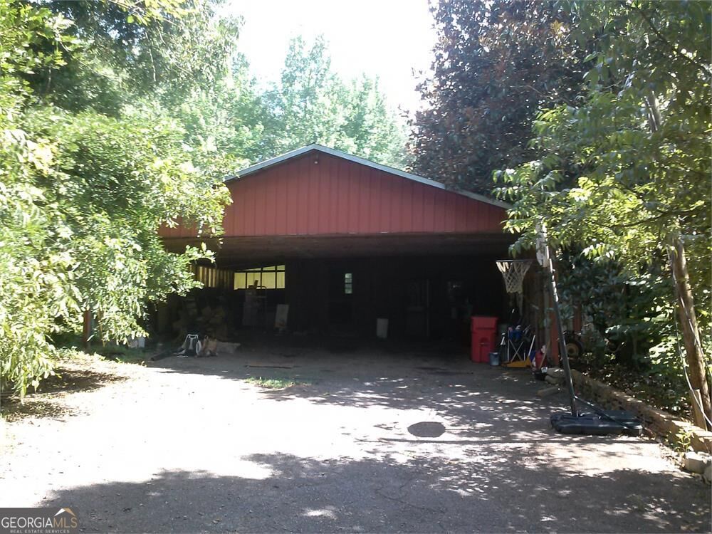 8122 Jefferson Drive Property Photo 7