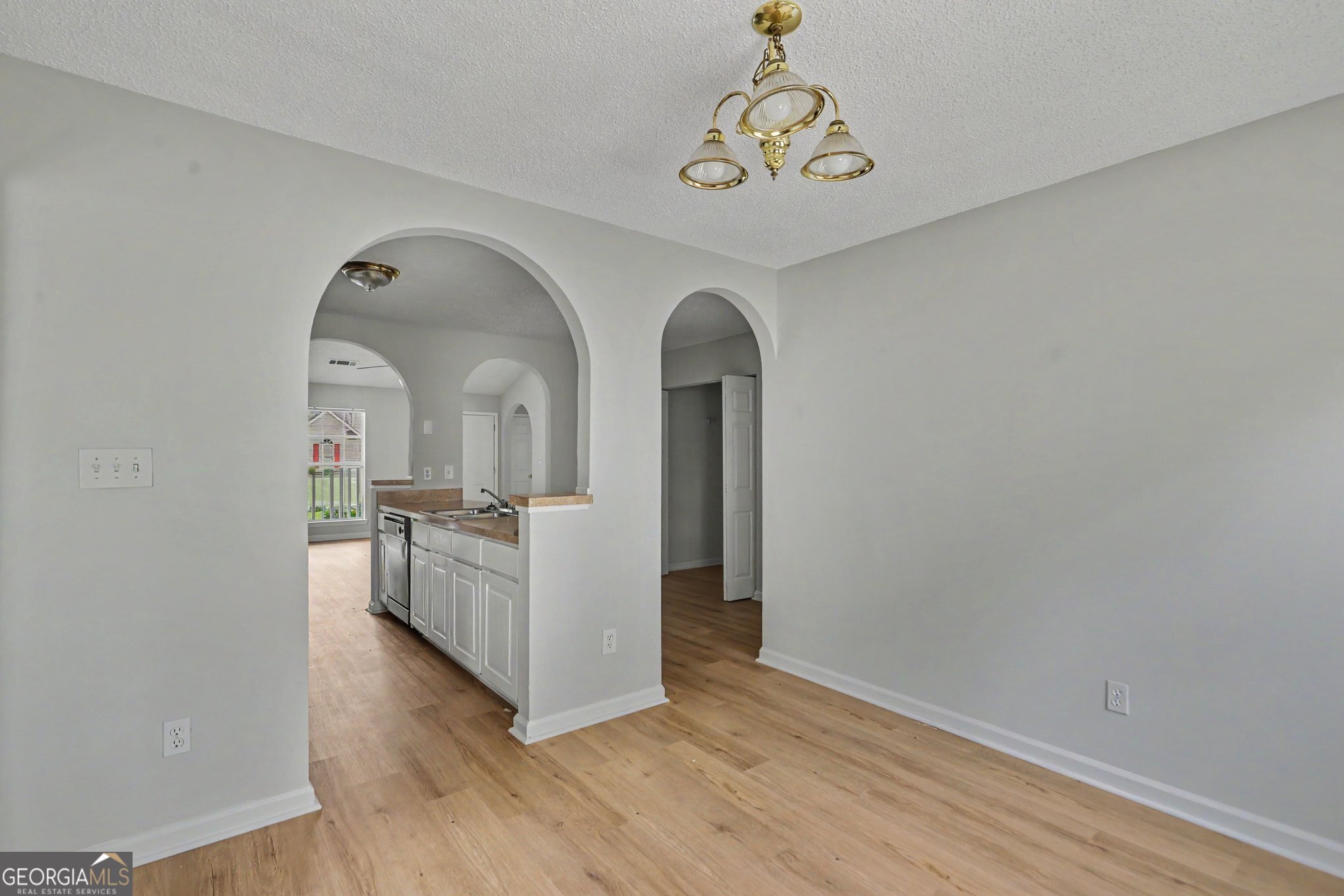 9009 Highland Pass Property Photo 11