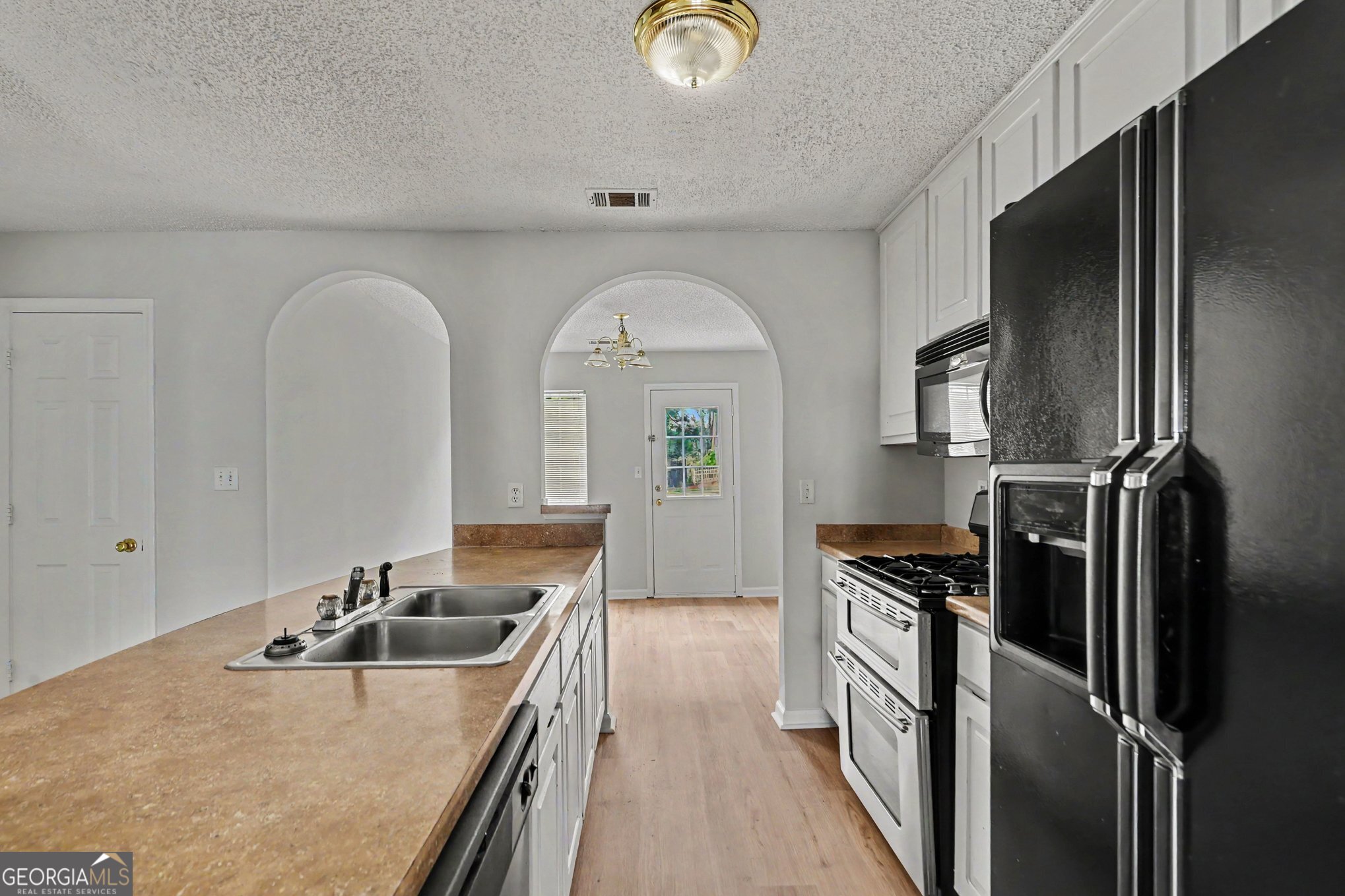 9009 Highland Pass Property Photo 12