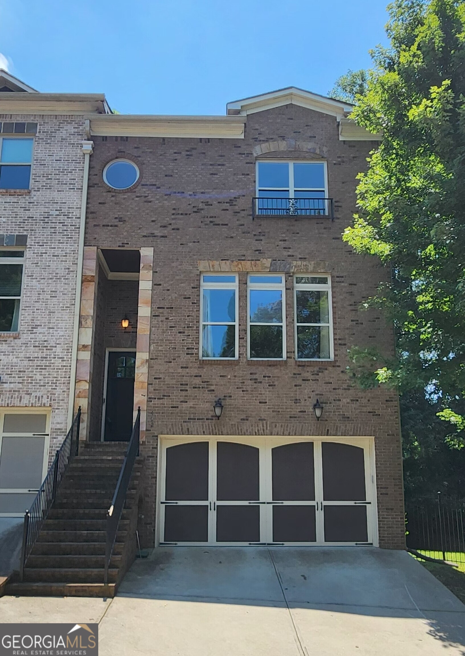 492 Pearl Cove Court Property Photo 2