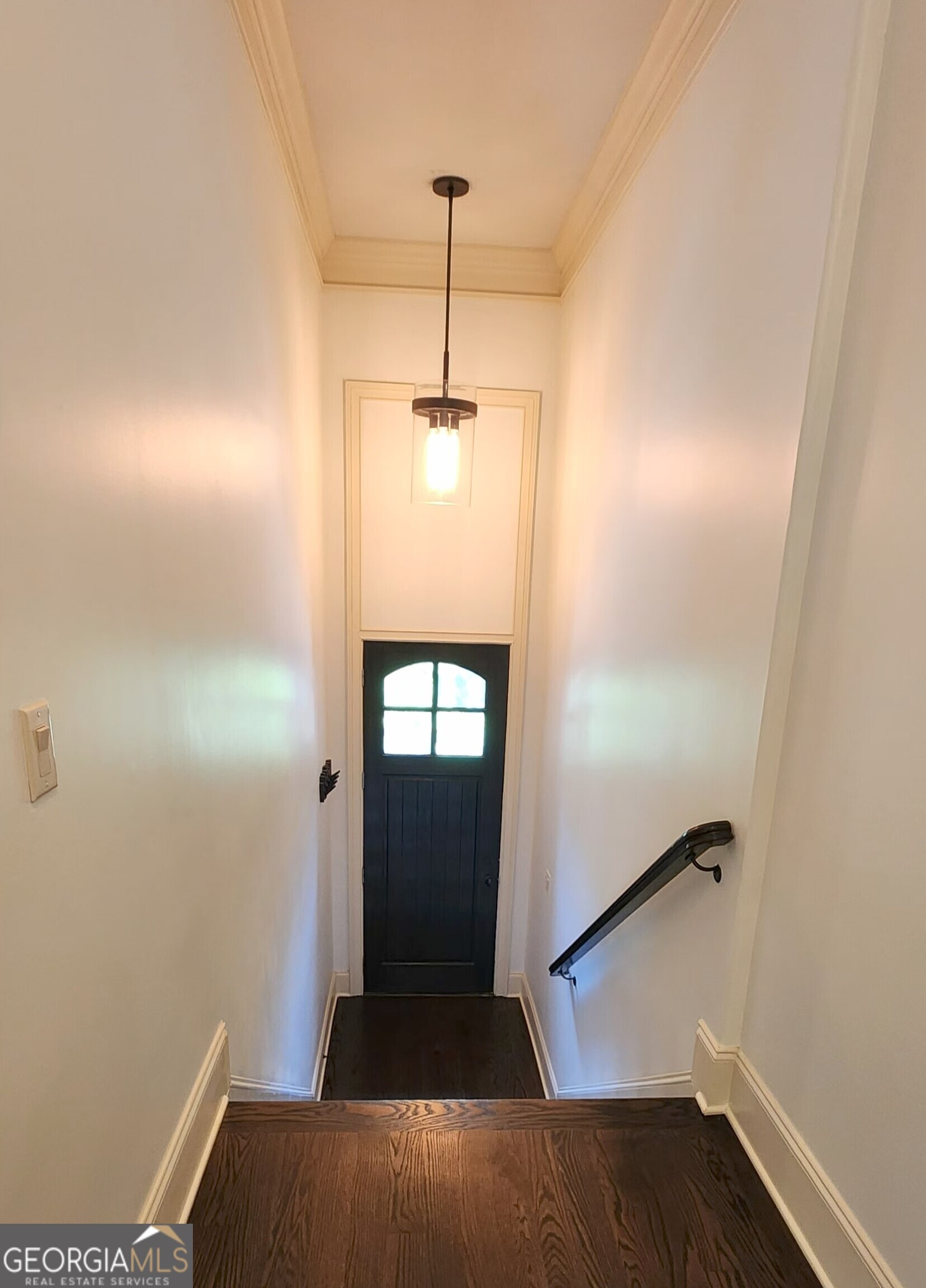 492 Pearl Cove Court Property Photo 3