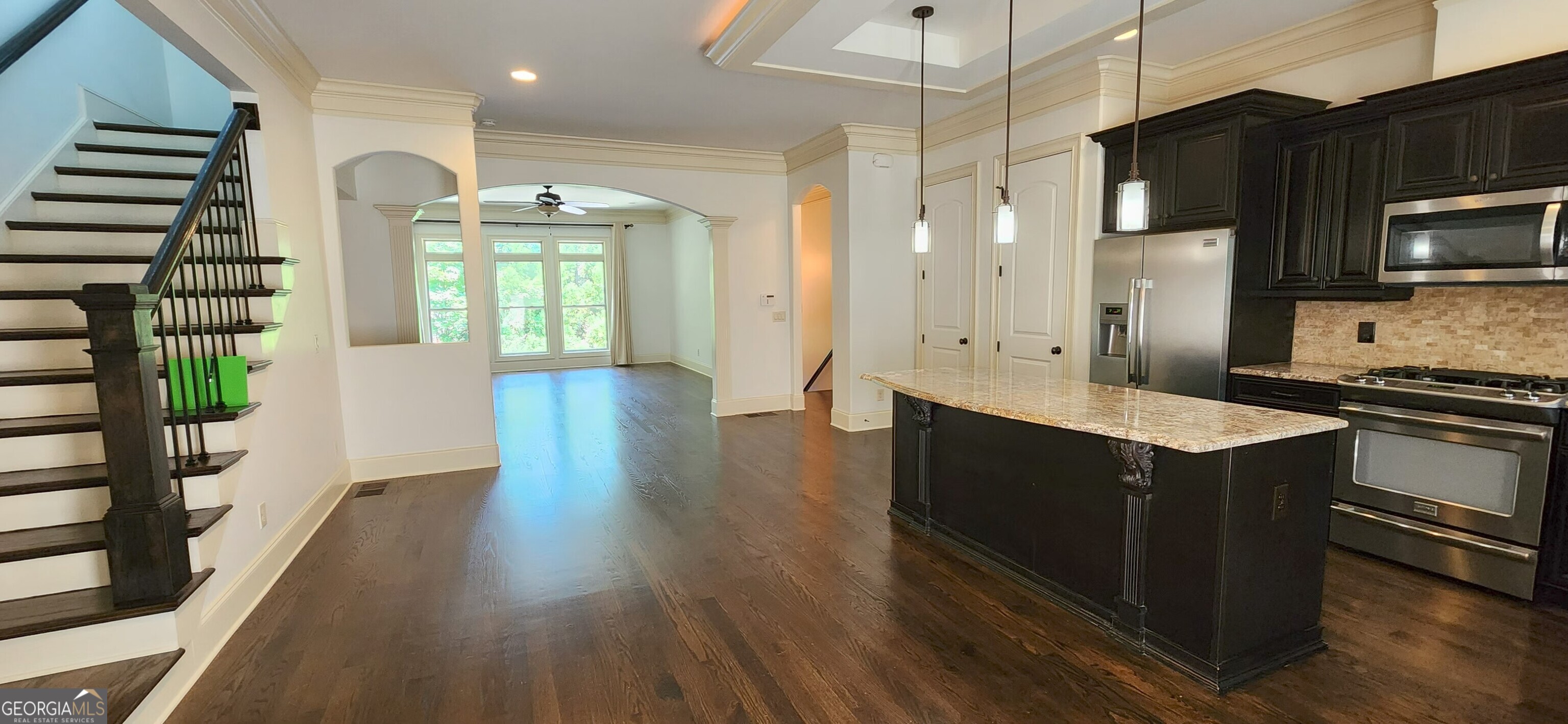 492 Pearl Cove Court Property Photo 5
