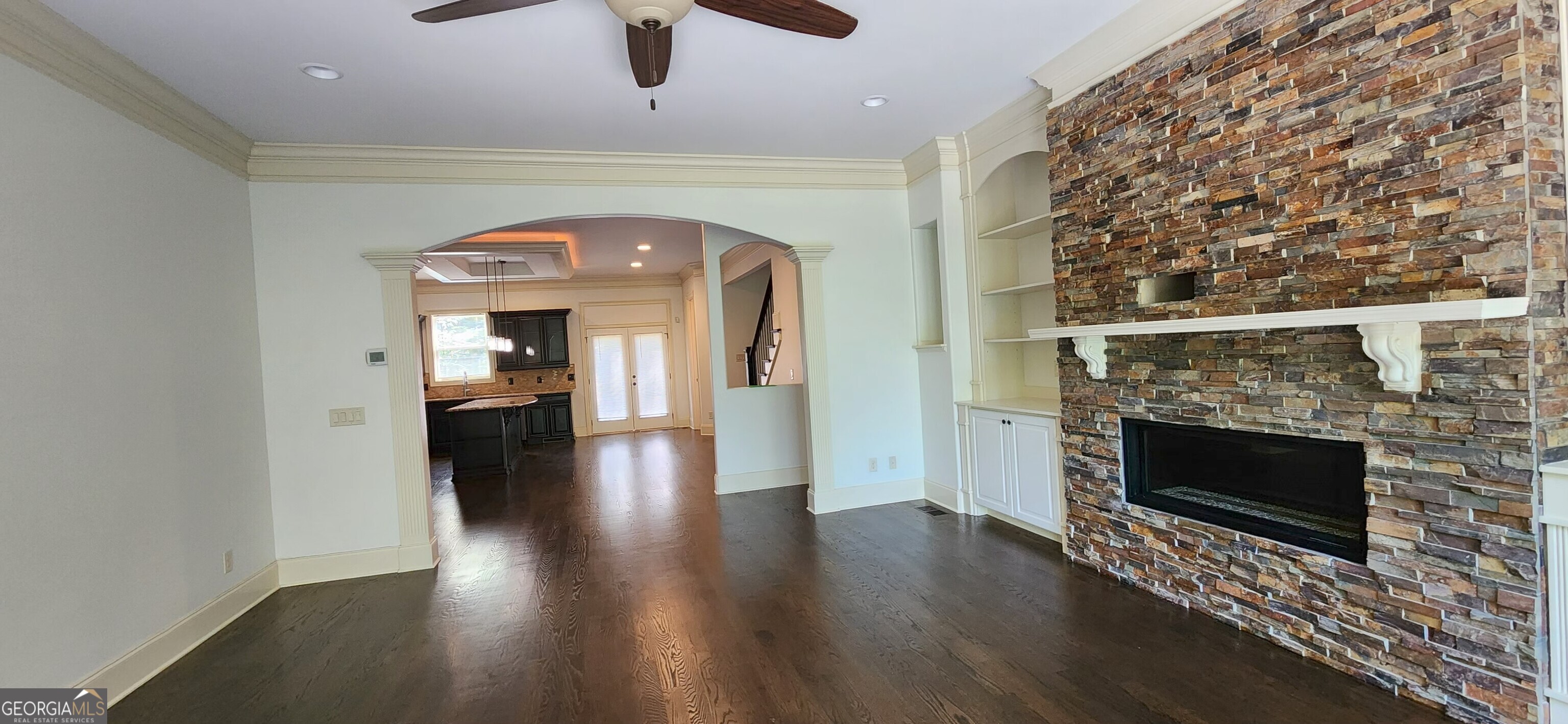 492 Pearl Cove Court Property Photo 8