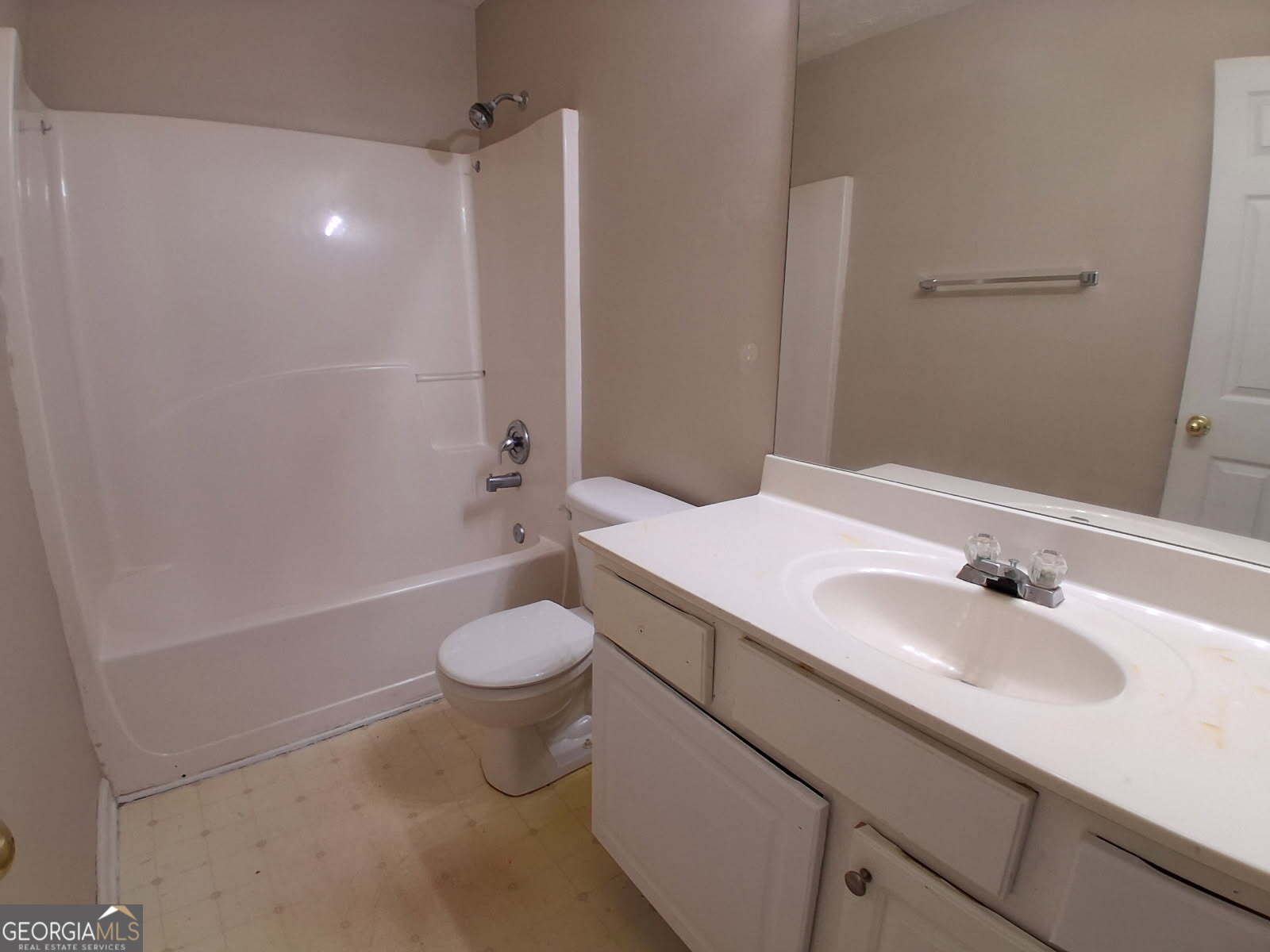 1031 Maple Leaf Drive Property Photo 7
