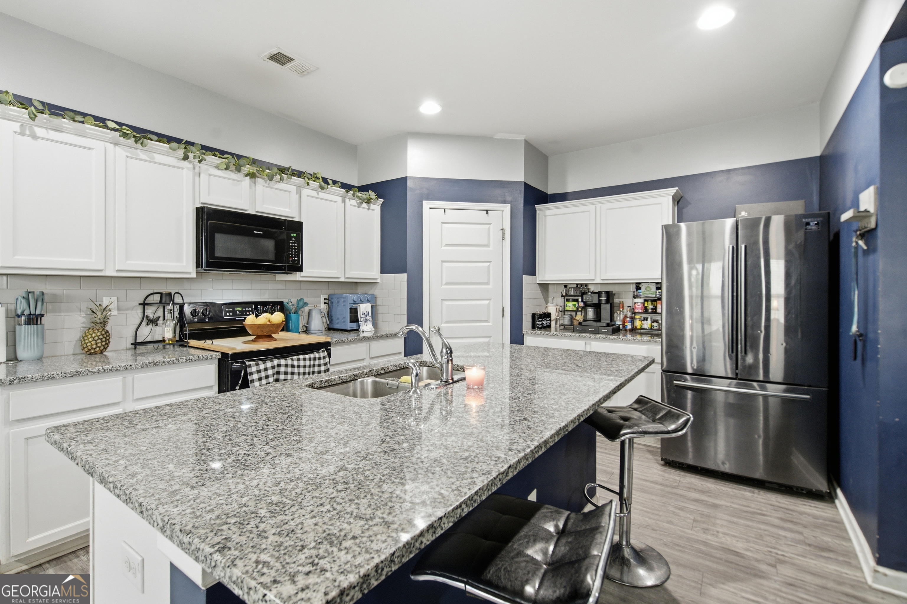 3050 Hendrick Drive Property Photo 15