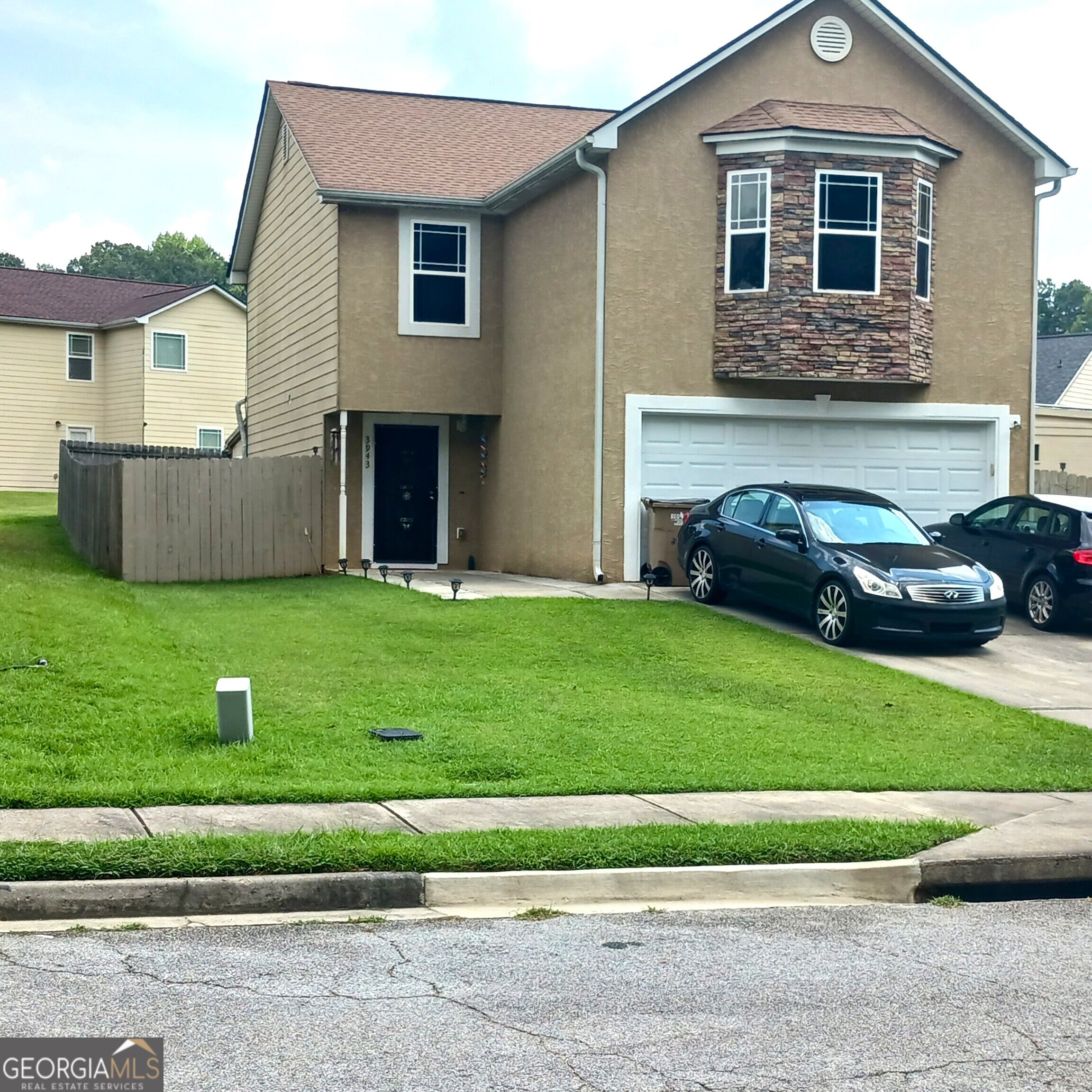 3943 Alderwoods Drive Property Photo 4