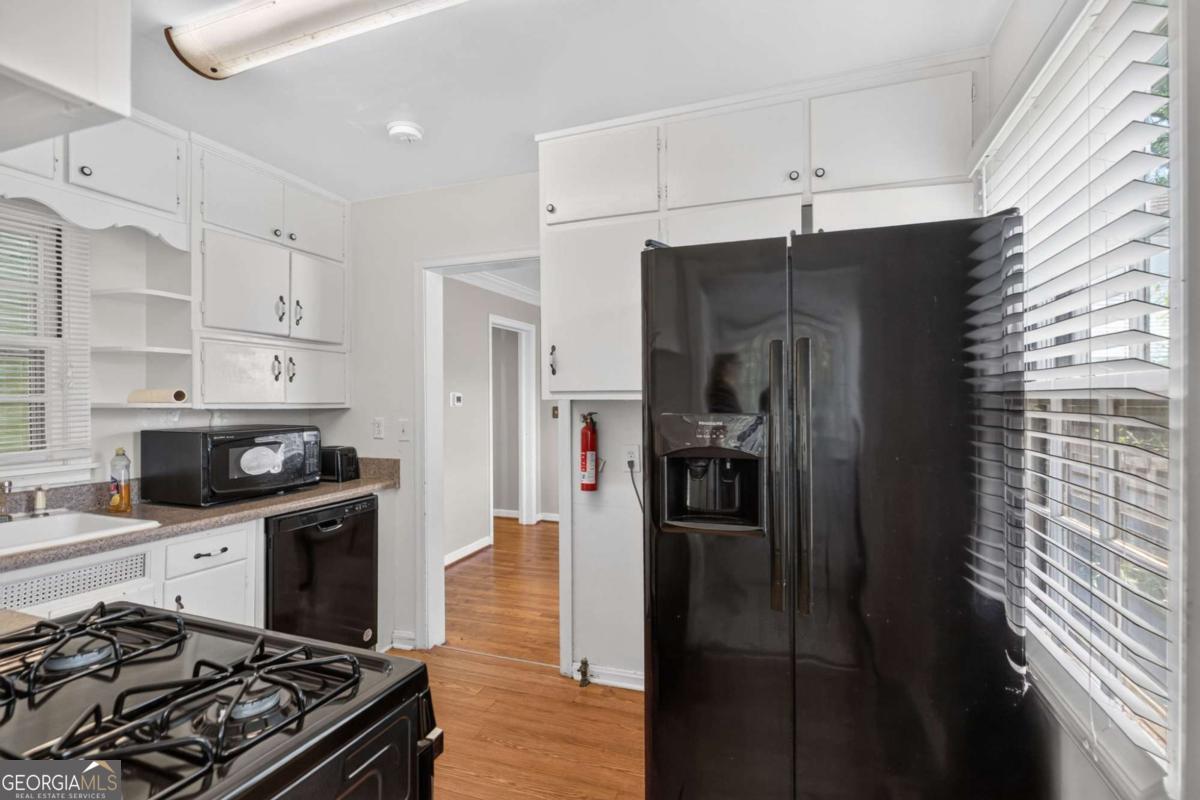 2727 Humphries Street Property Photo 13