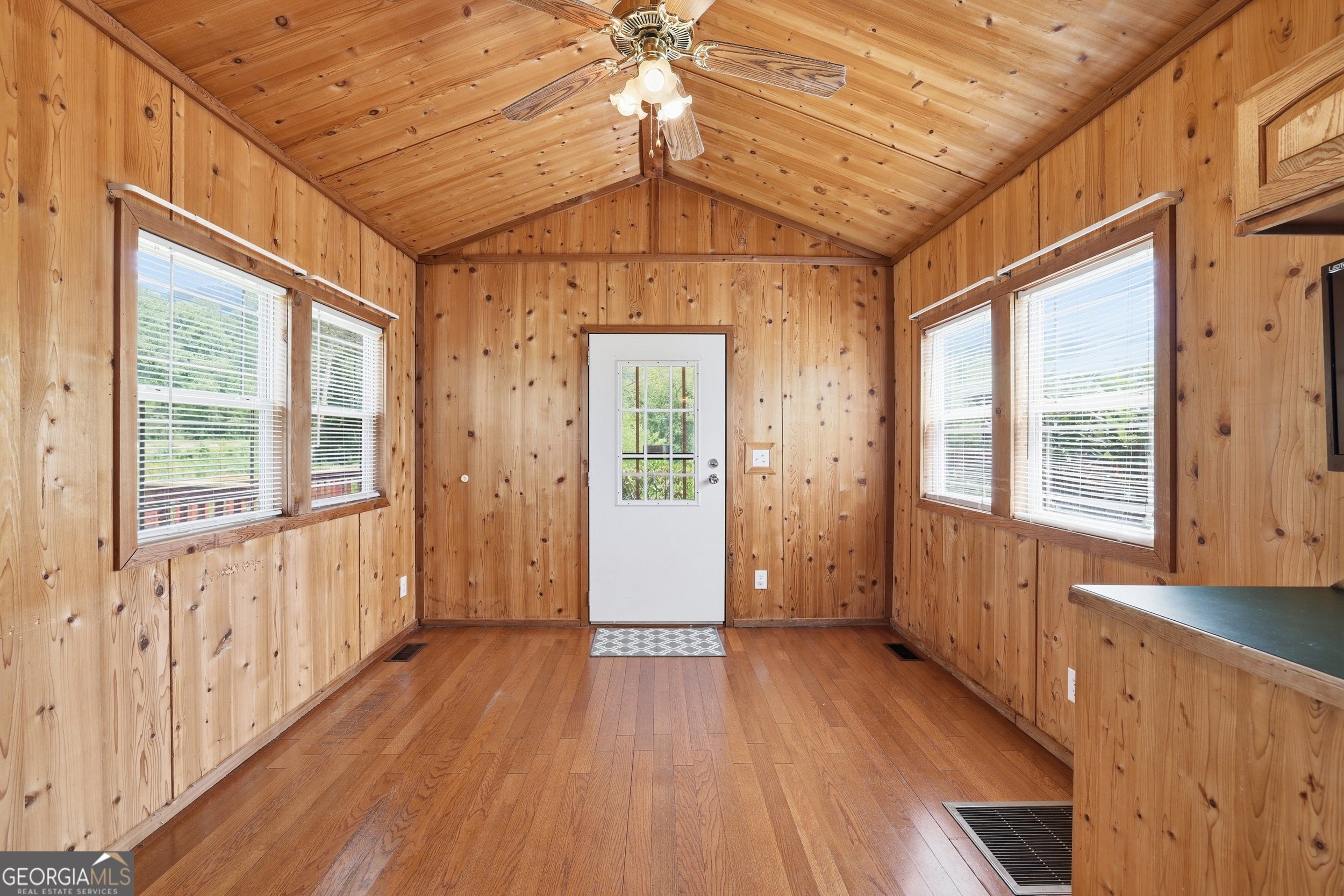 446 River Vista Drive Property Photo 15