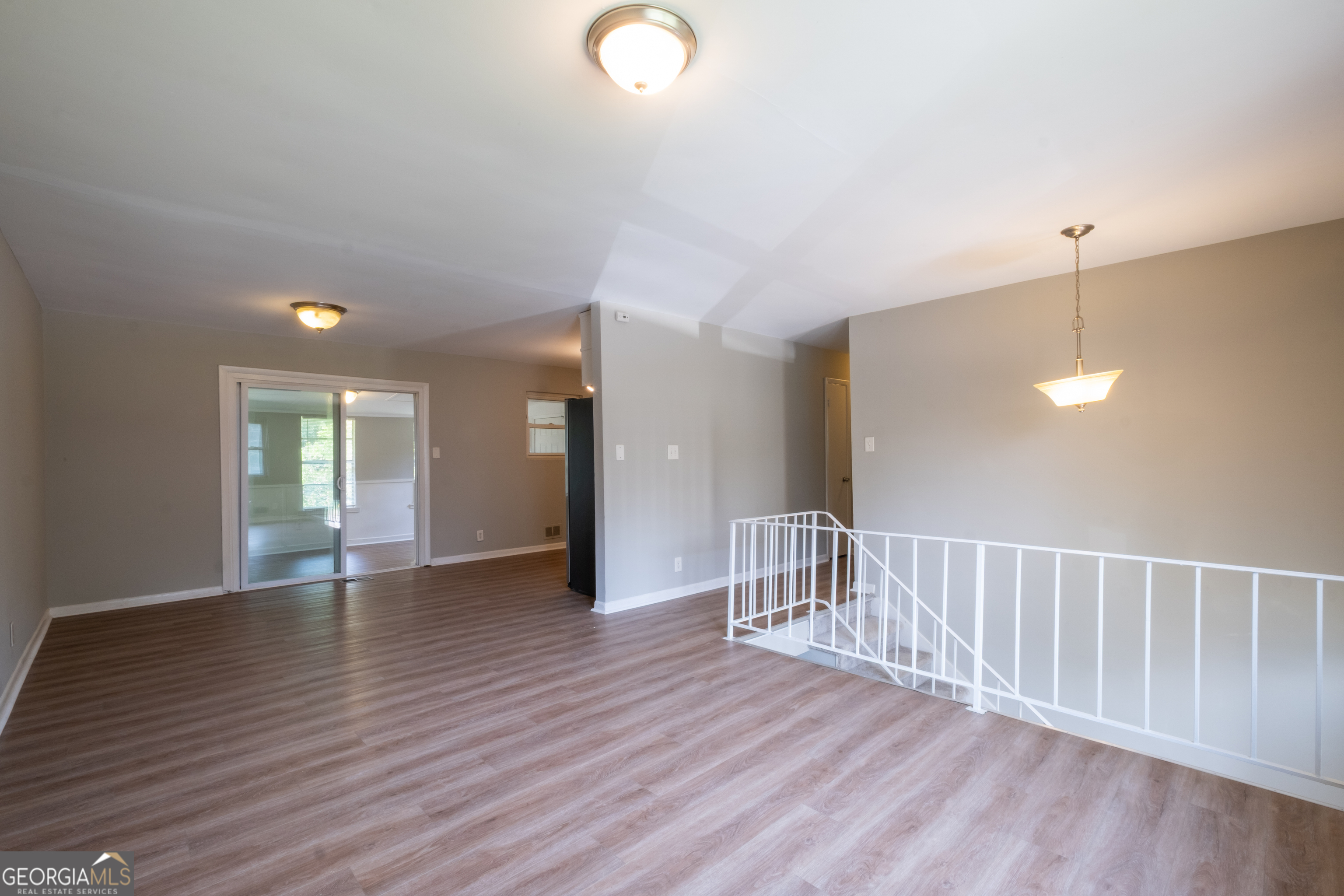 2660 Beacon Drive Property Photo 4