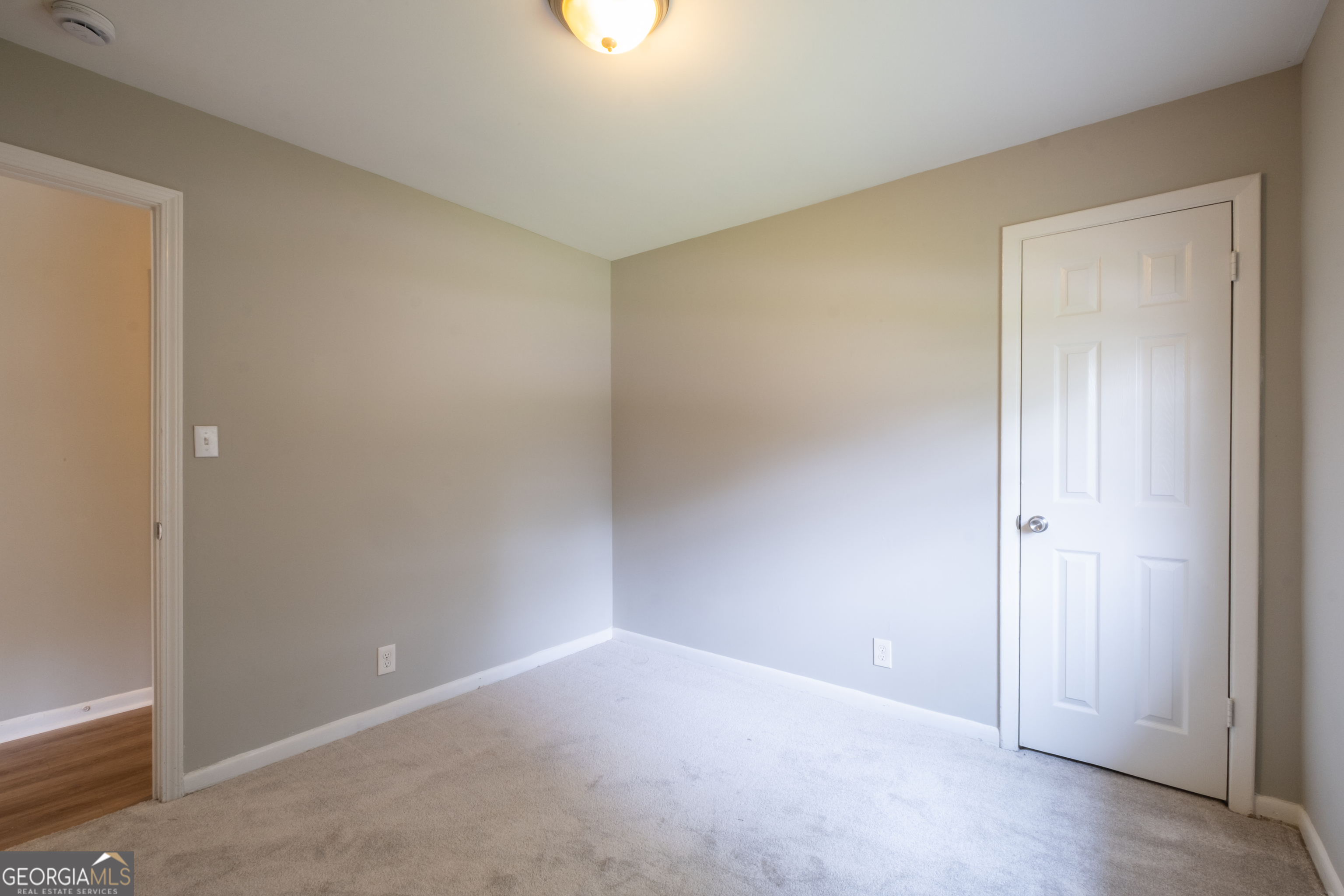 2660 Beacon Drive Property Photo 9