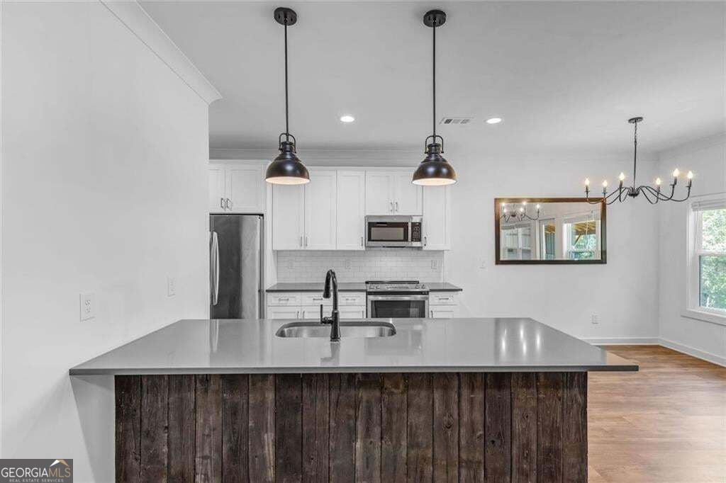 5466 Whitehall Road Property Photo 8
