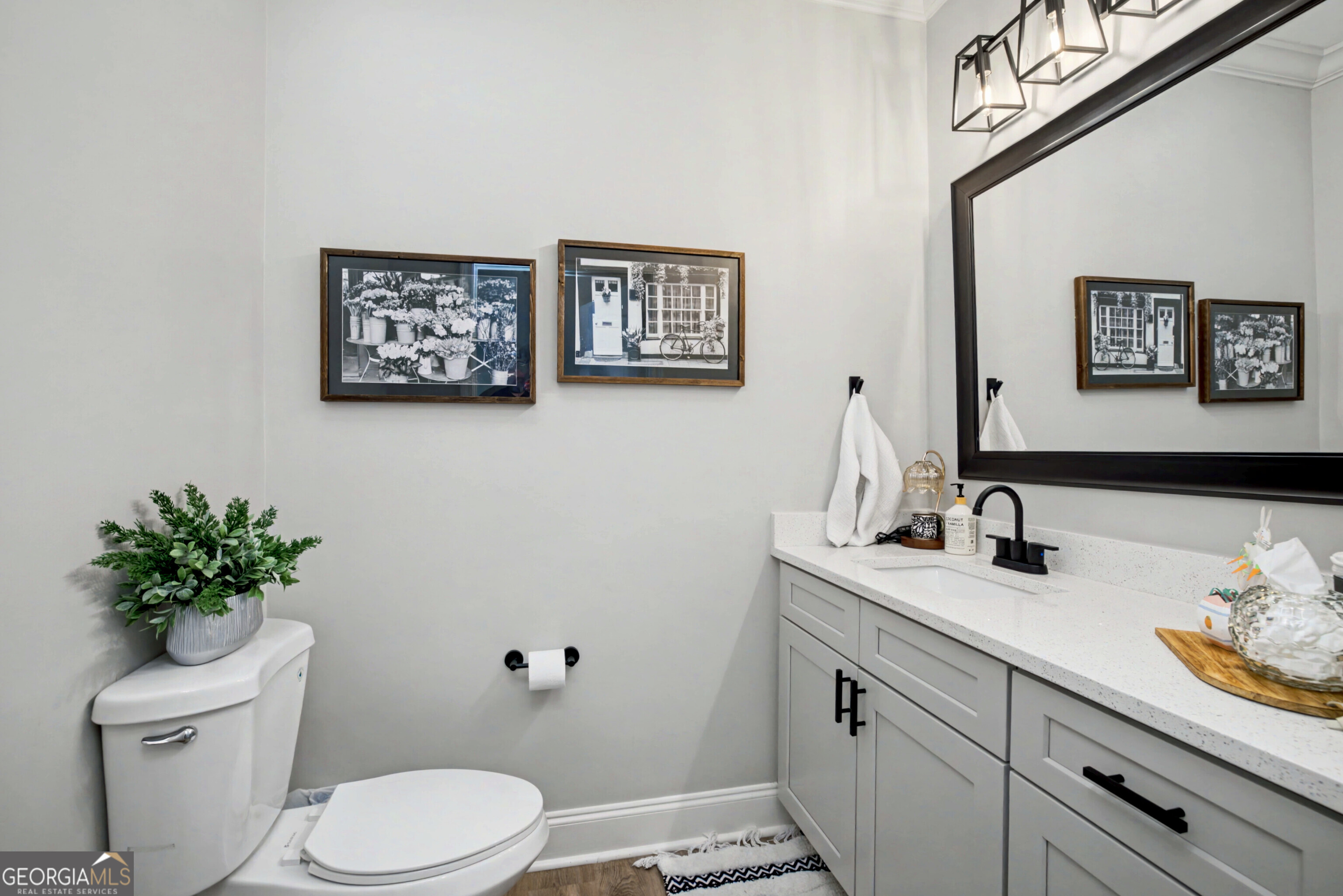 414 Long Shore Way Property Photo 12