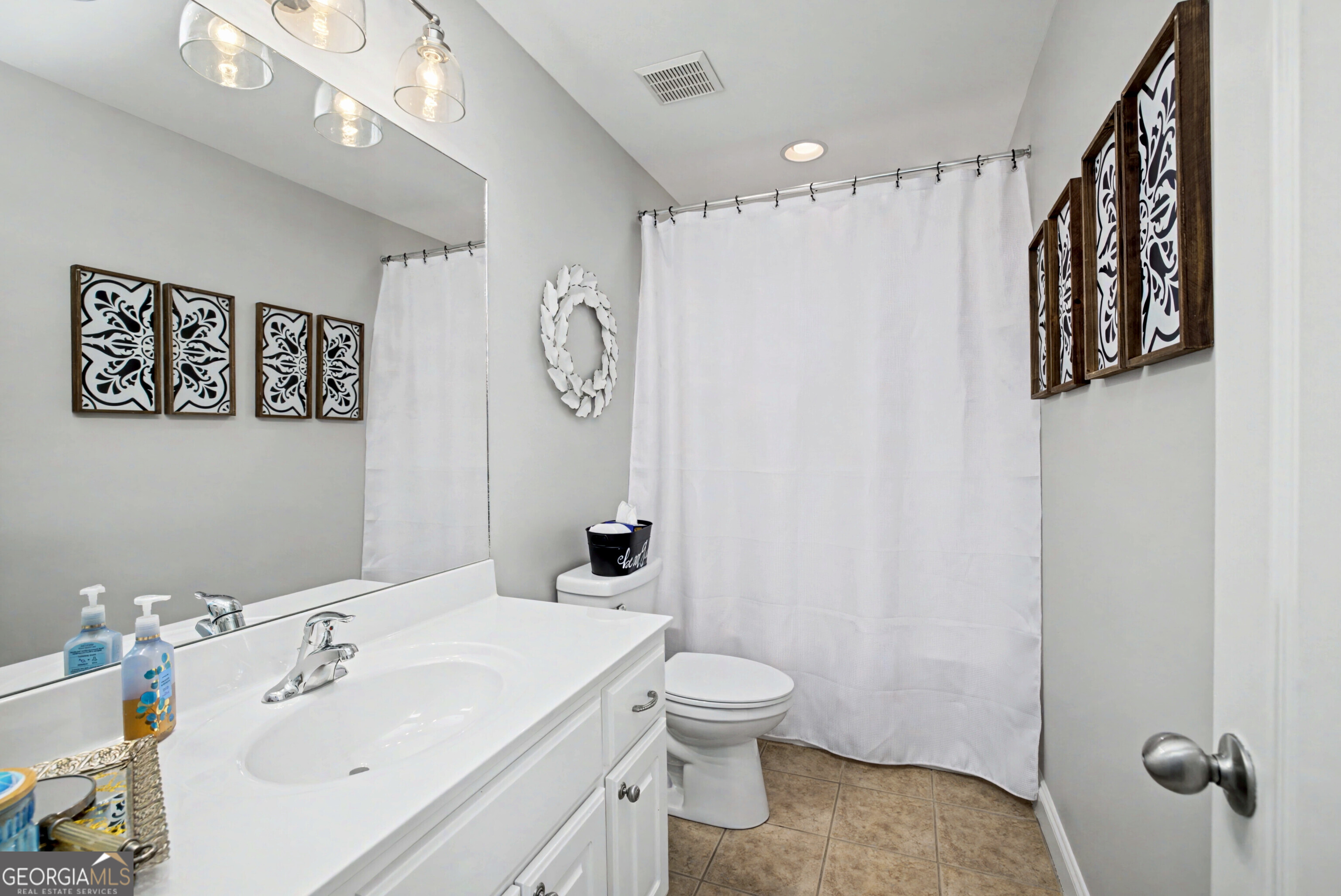 414 Long Shore Way Property Photo 23