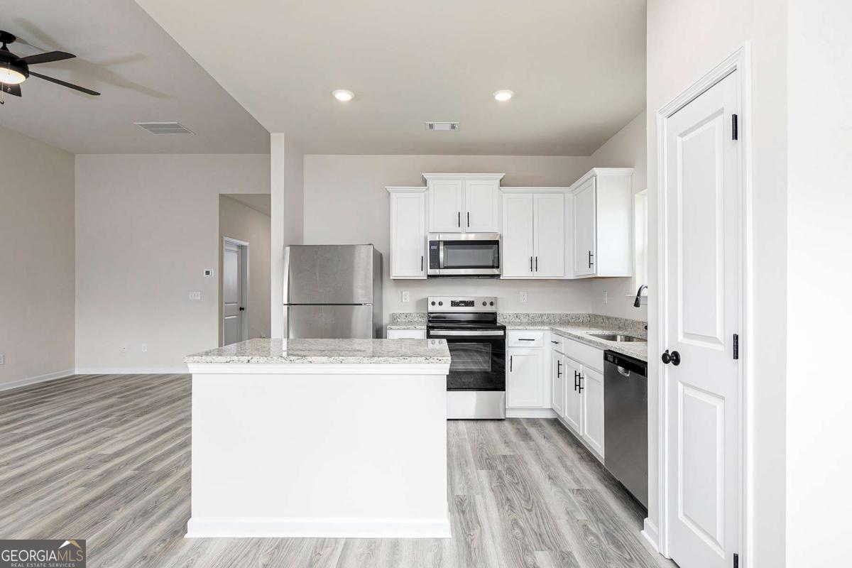 244 Sunfish Circle Property Photo 6