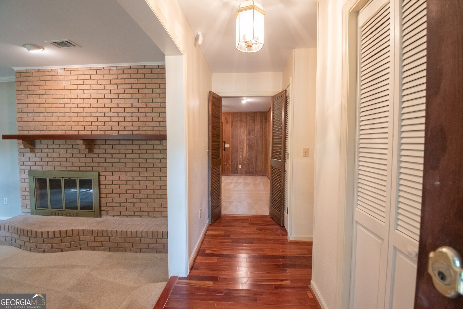 808 Devon Drive Property Photo 5