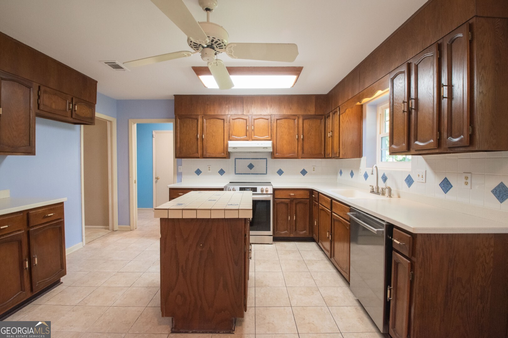 808 Devon Drive Property Photo 13
